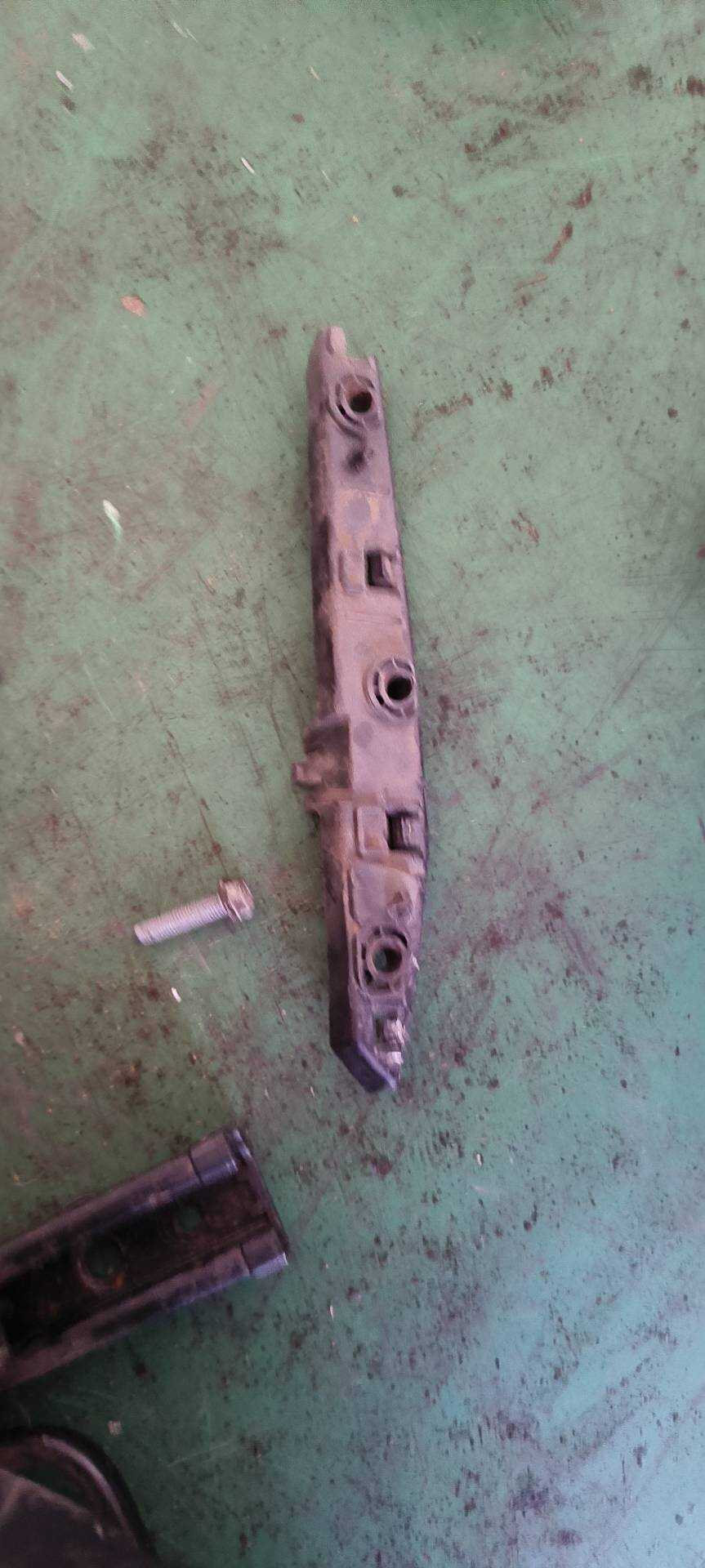 9800643180 前保险杠支架（左）
