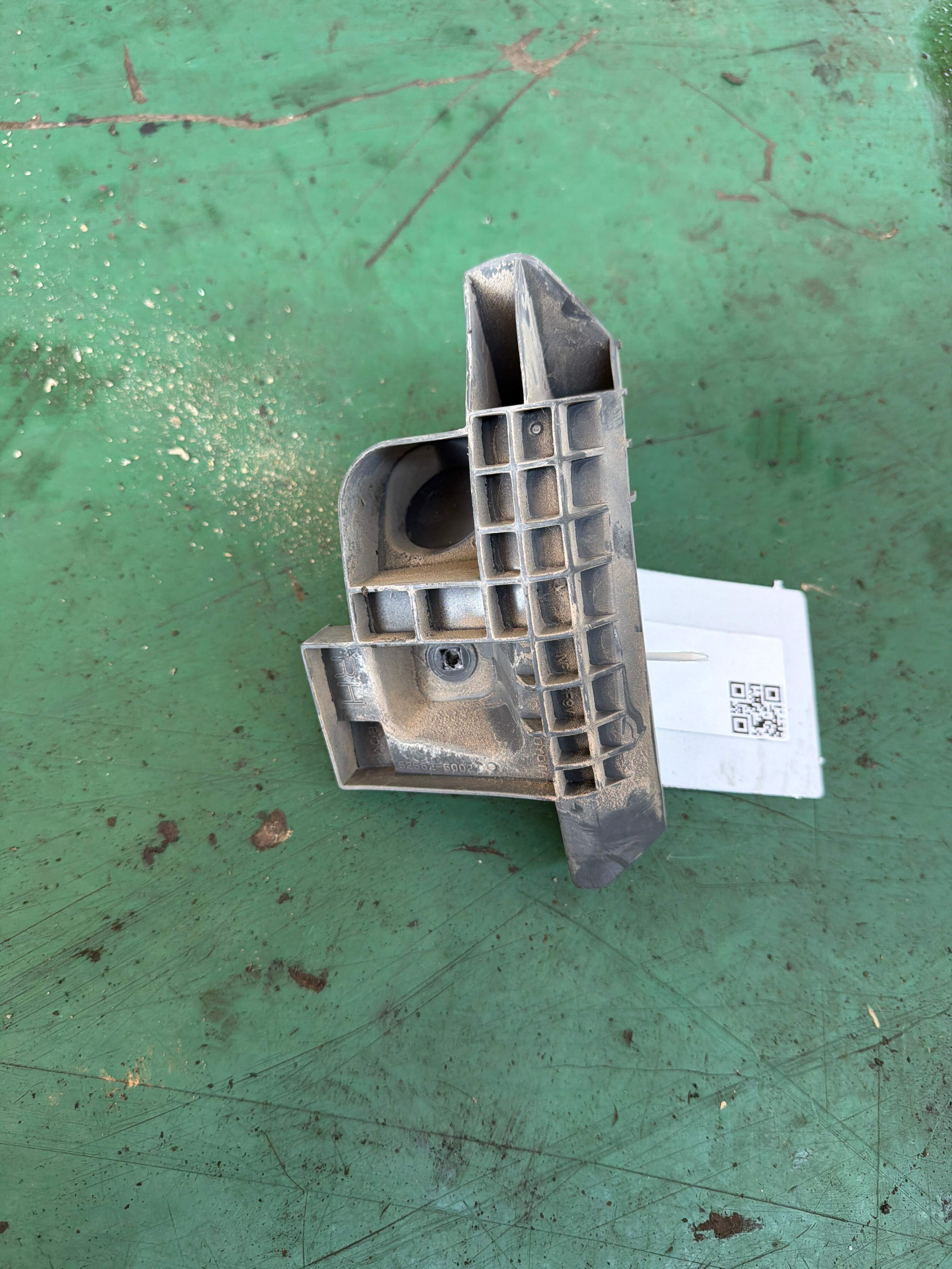 5256260021 Rear Bumper Bracket (Upper Right)
