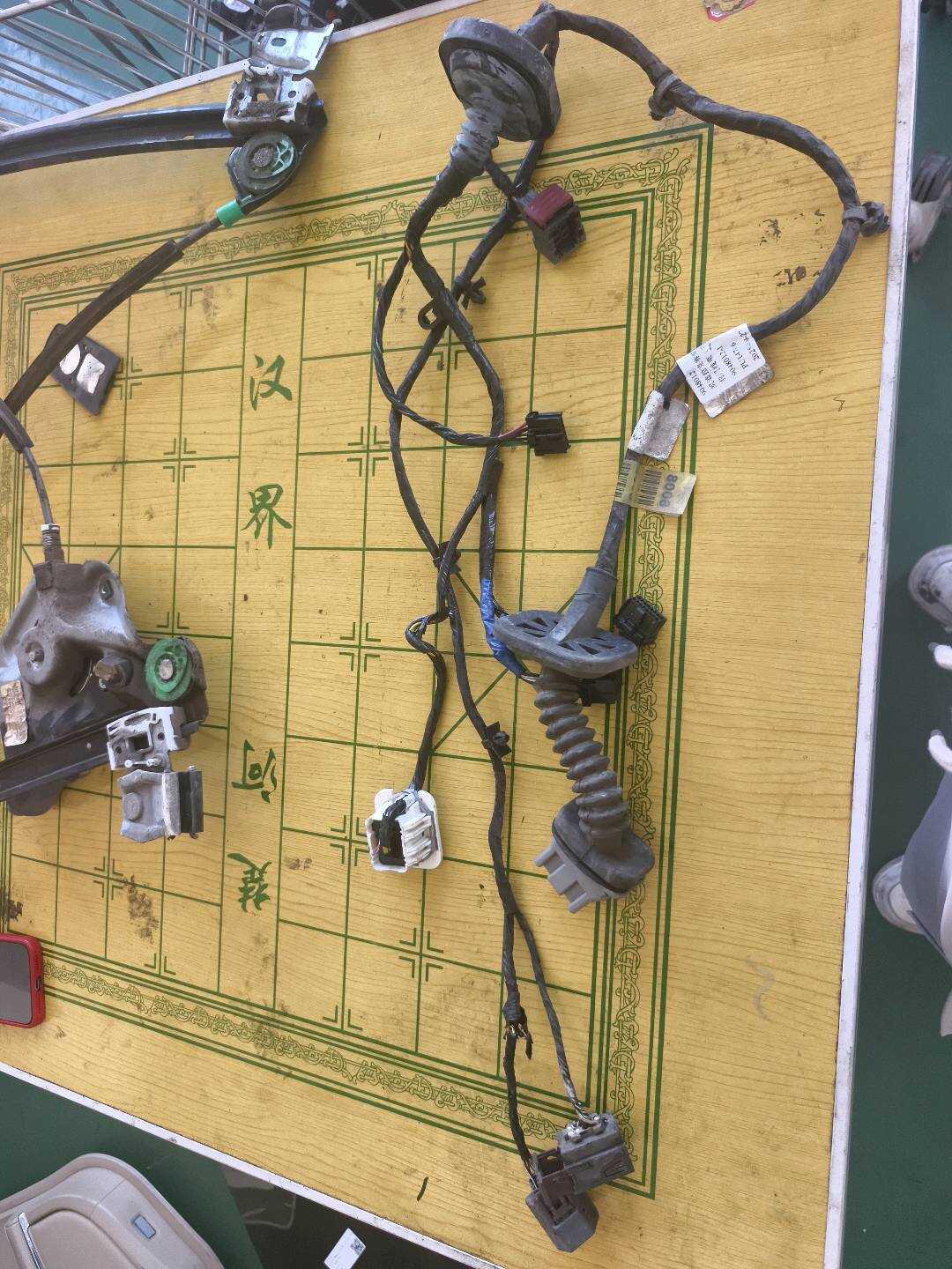 9048012 Front Door Wiring Harness, Right
