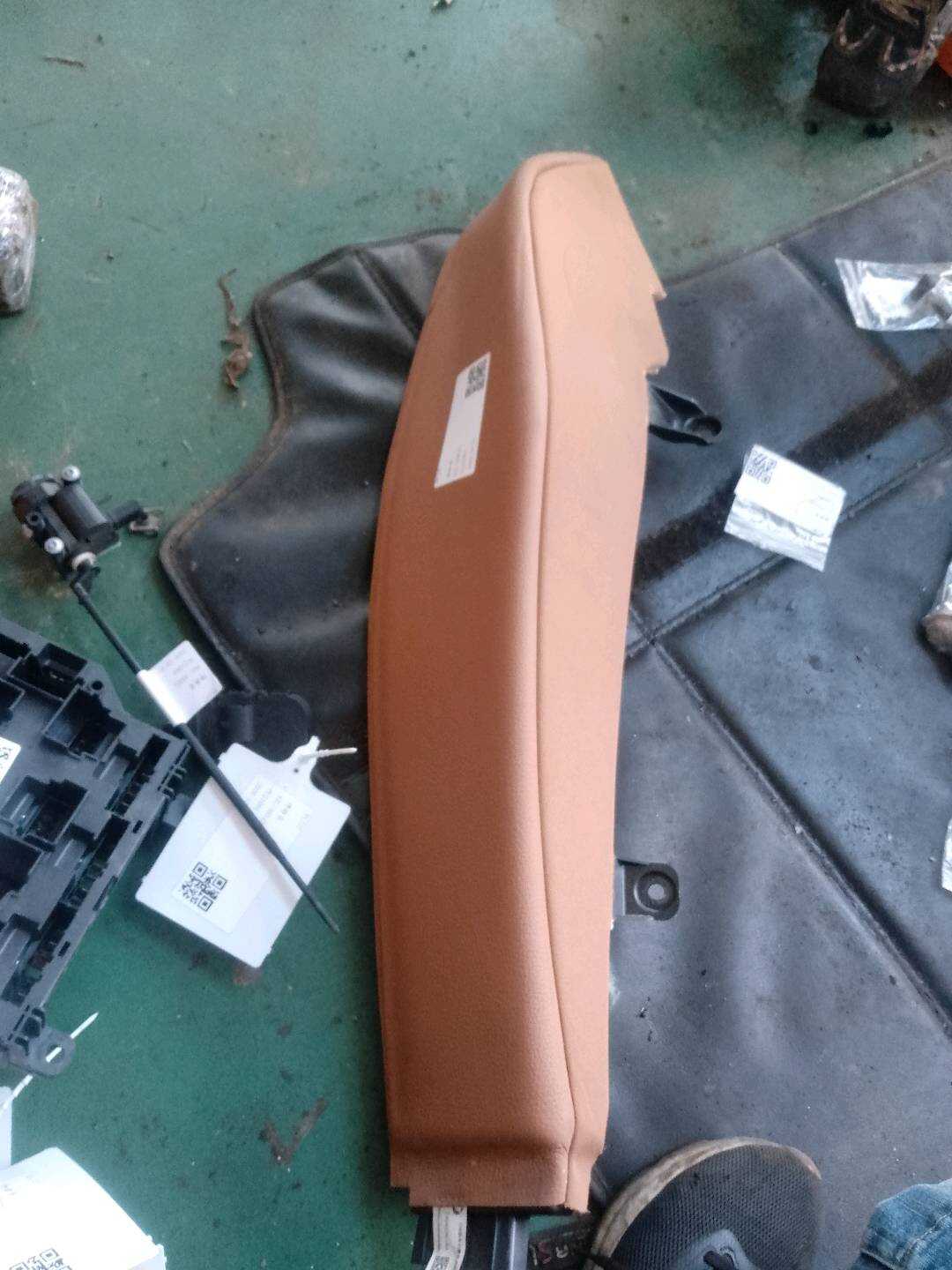 52207456326 Rear Seat Side Backrest, Right