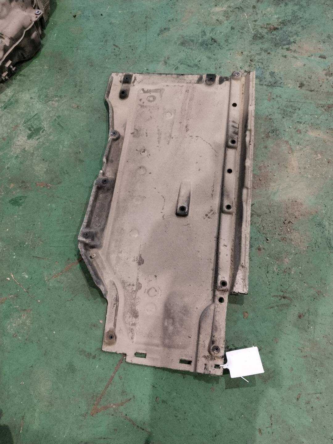 L8WD825207 Chassis Under Cover (Middle Left)