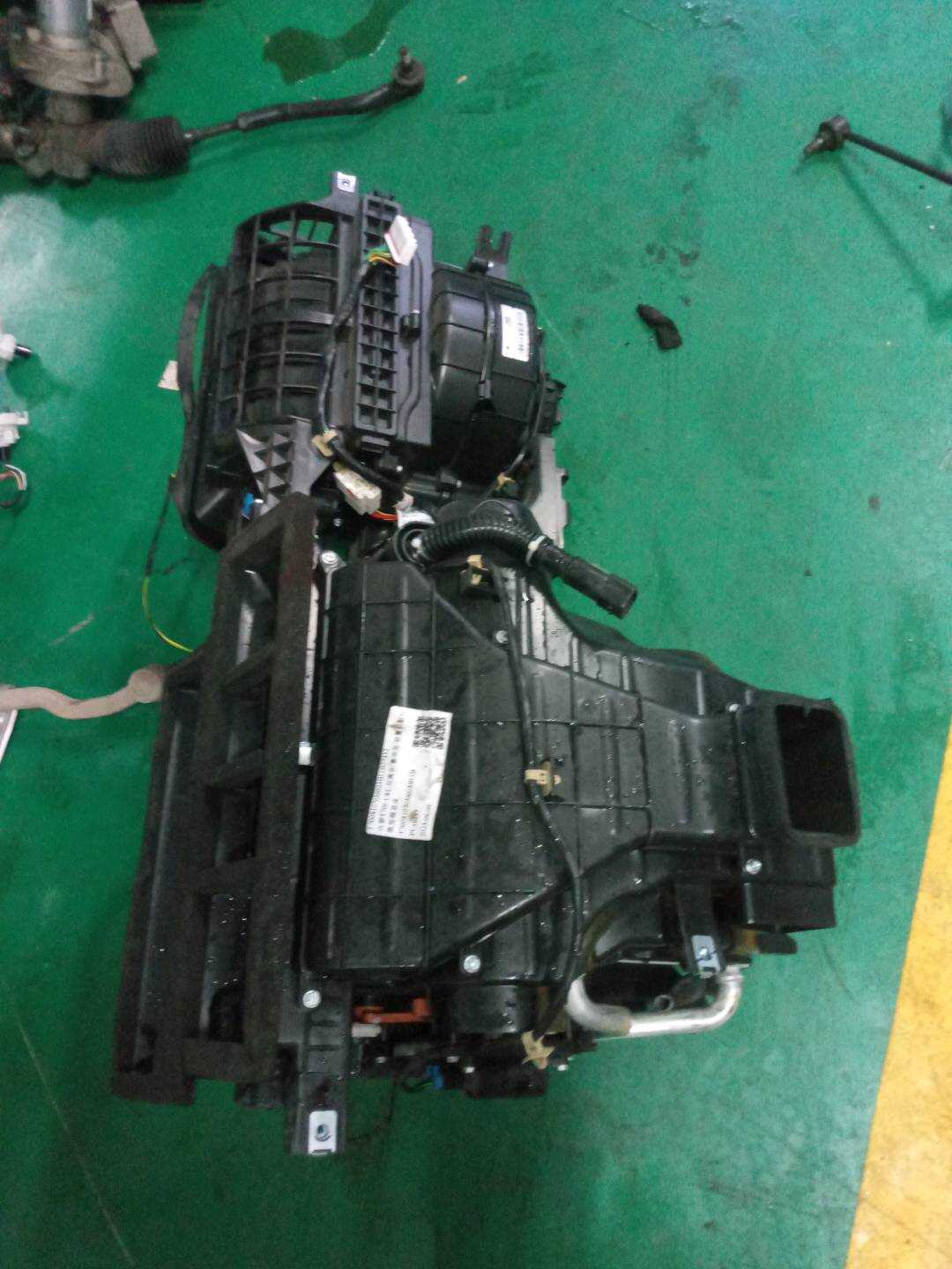 T7008107030003B11B27432 蒸发箱总成