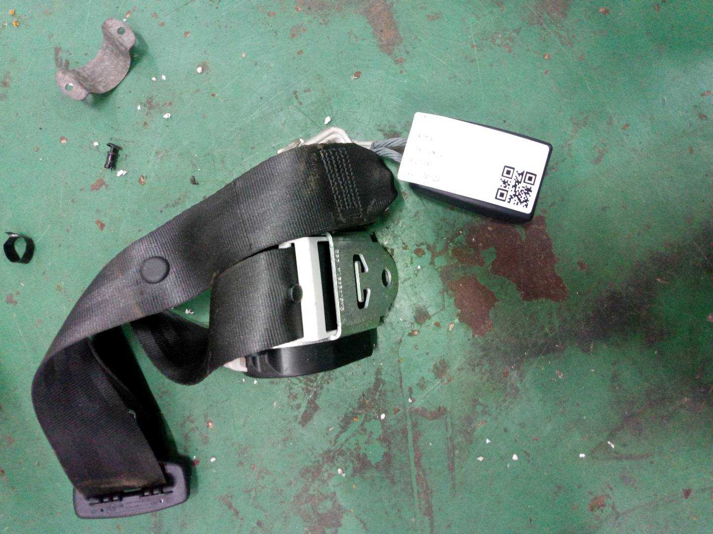 1K9857807M Rear Seat Center Belt