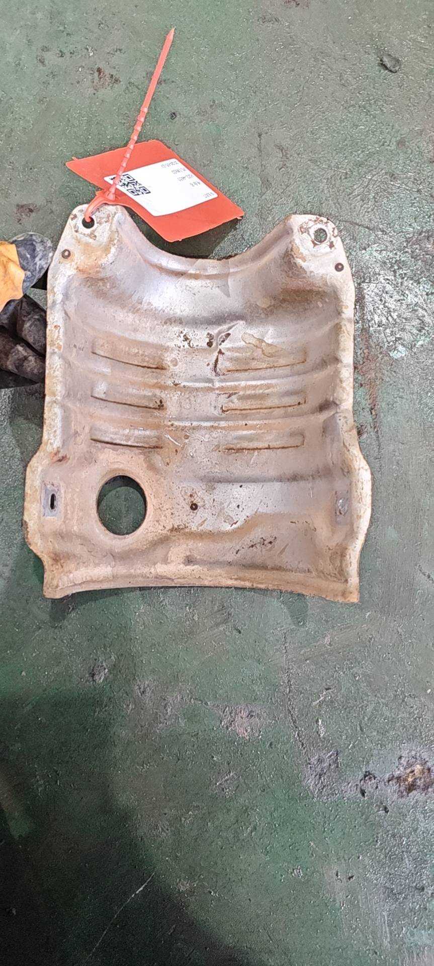 18181R1AH10 催化转换器下盖