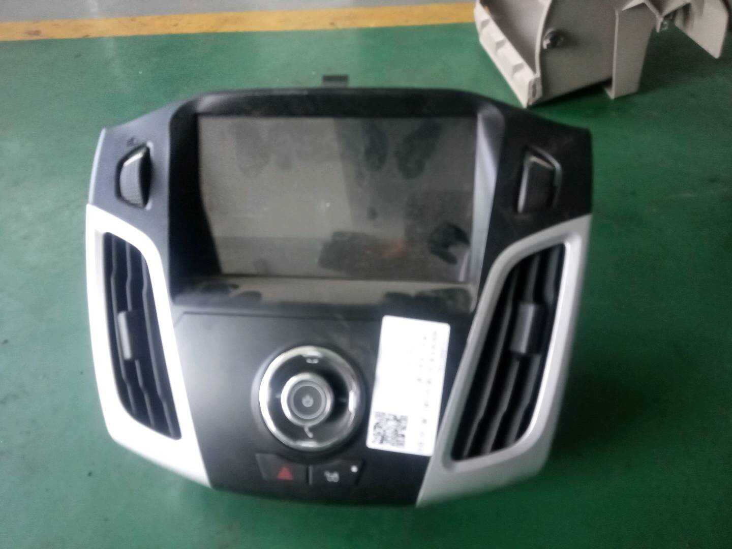 F1F918B955BA 仪表台中央显示器