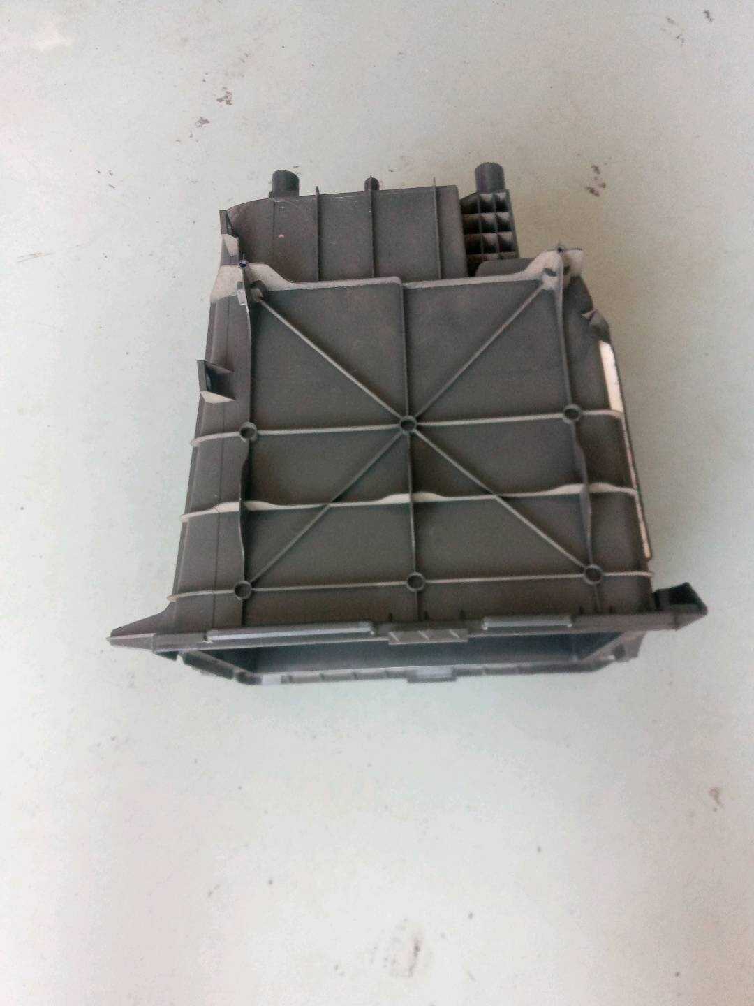 5550160200A0 中央通道杂物箱
