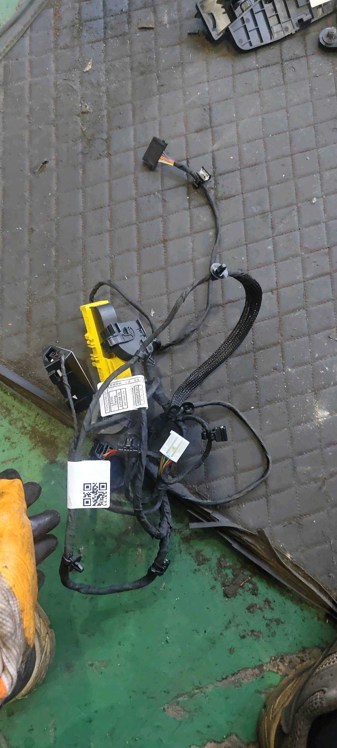 61126809578 副驶员座椅线束总成