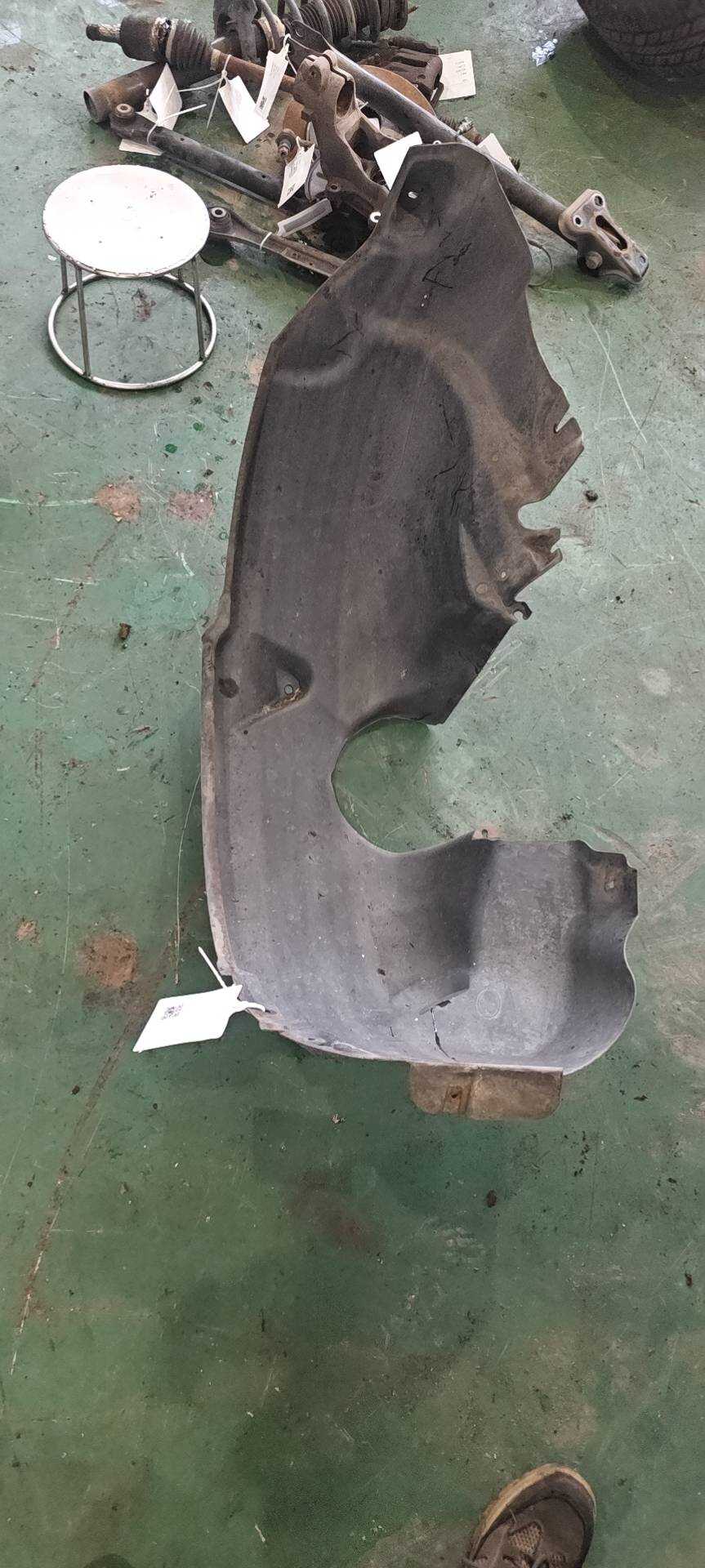 LR033729 Rear Fender Liner, Right