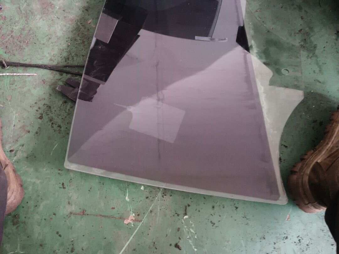 T4N3104 后门玻璃(右)