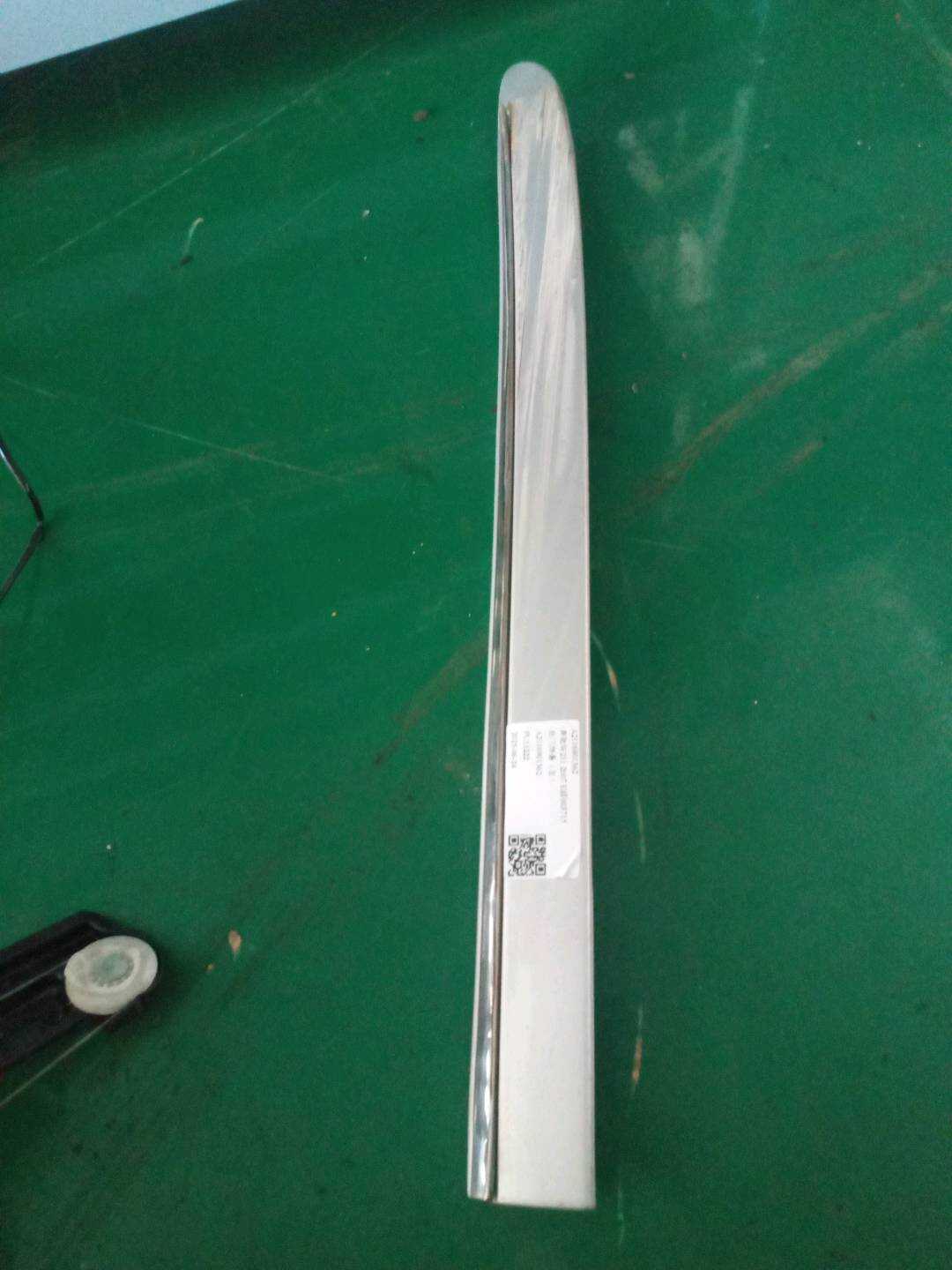 A2116901362 后门饰条（左）
