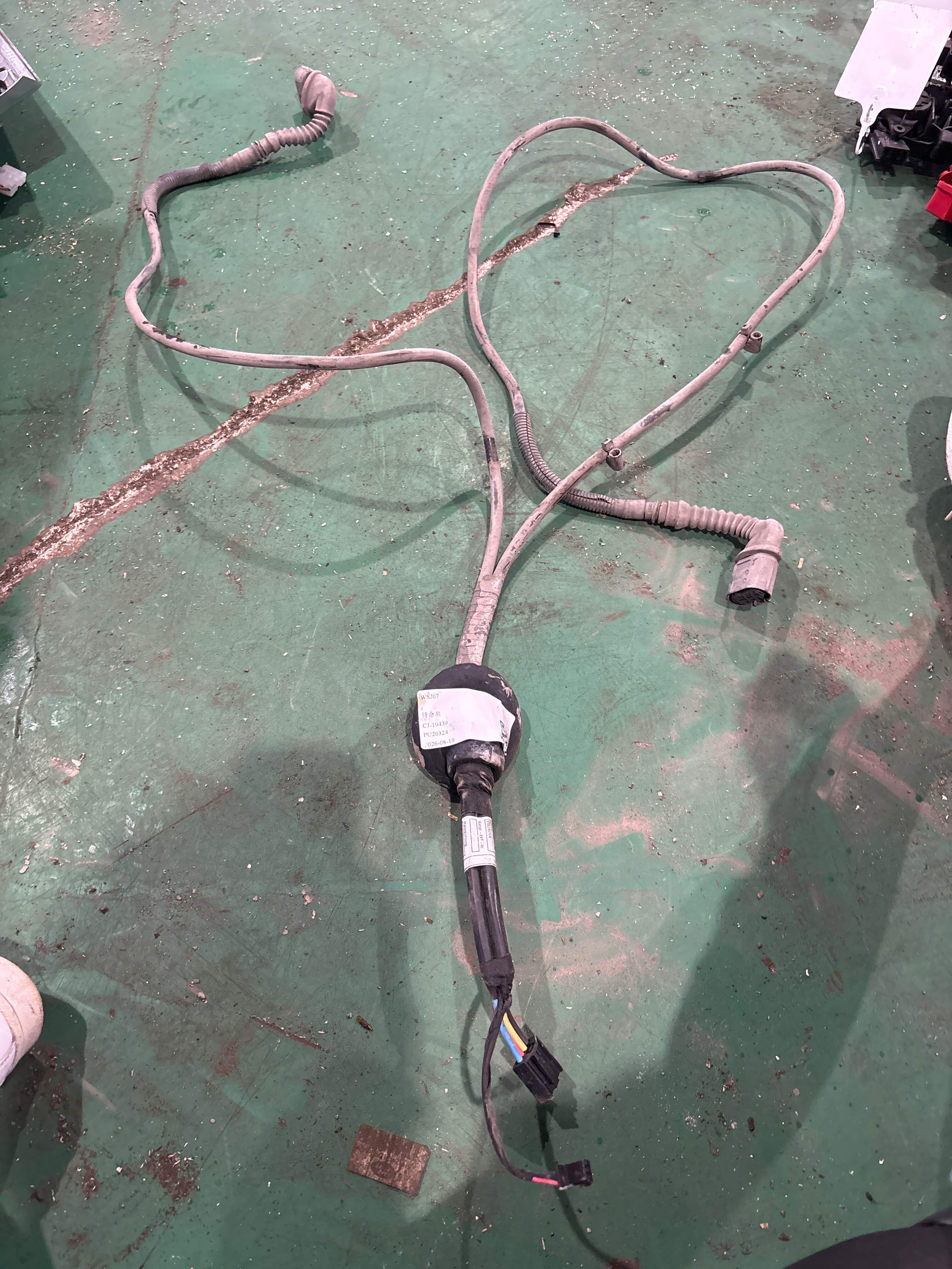 61129238654 导线组