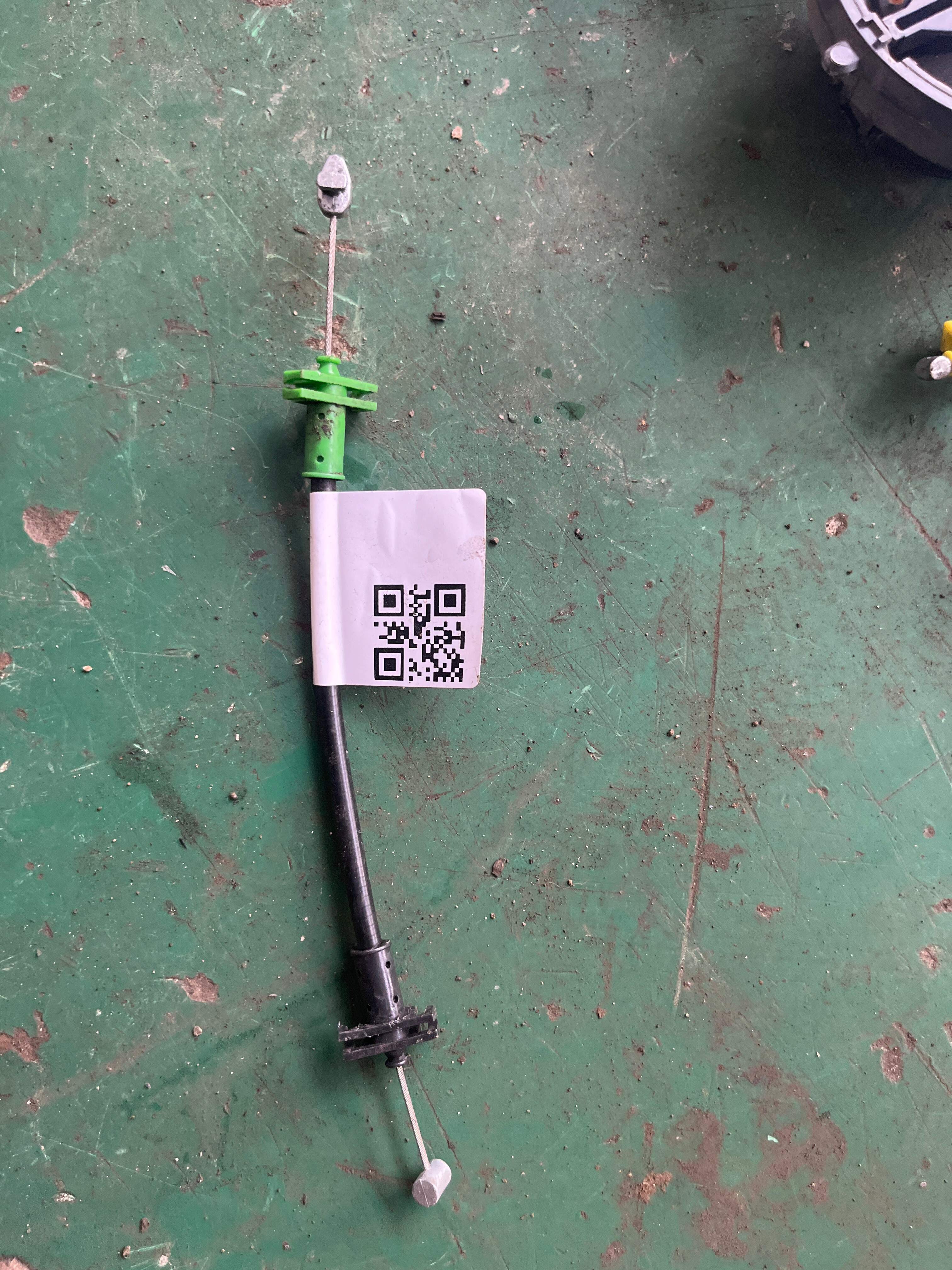 LR025546 Rear Door Outer Handle Cable, Left