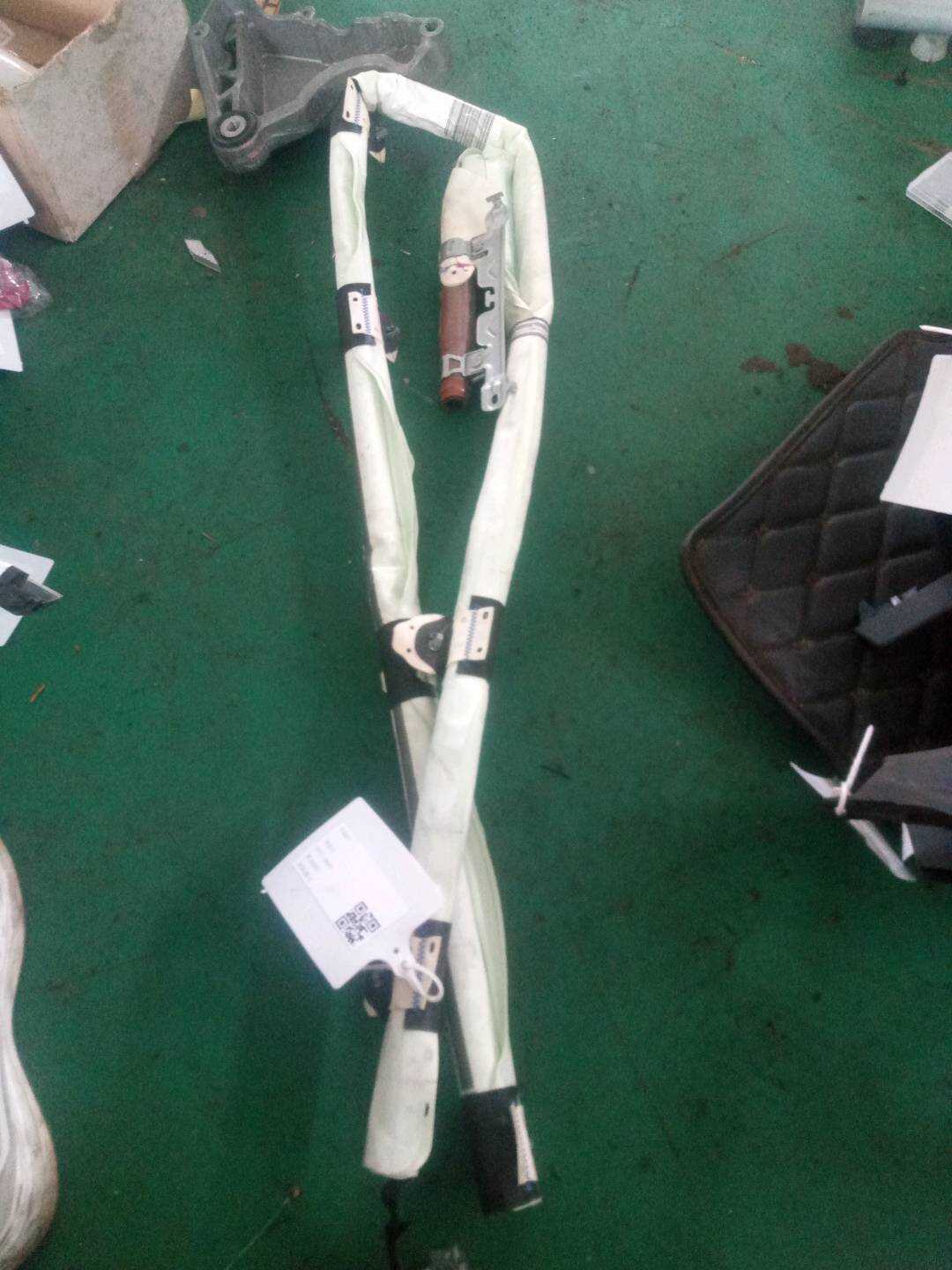 A1178601202 车顶窗帘气囊组件(右)