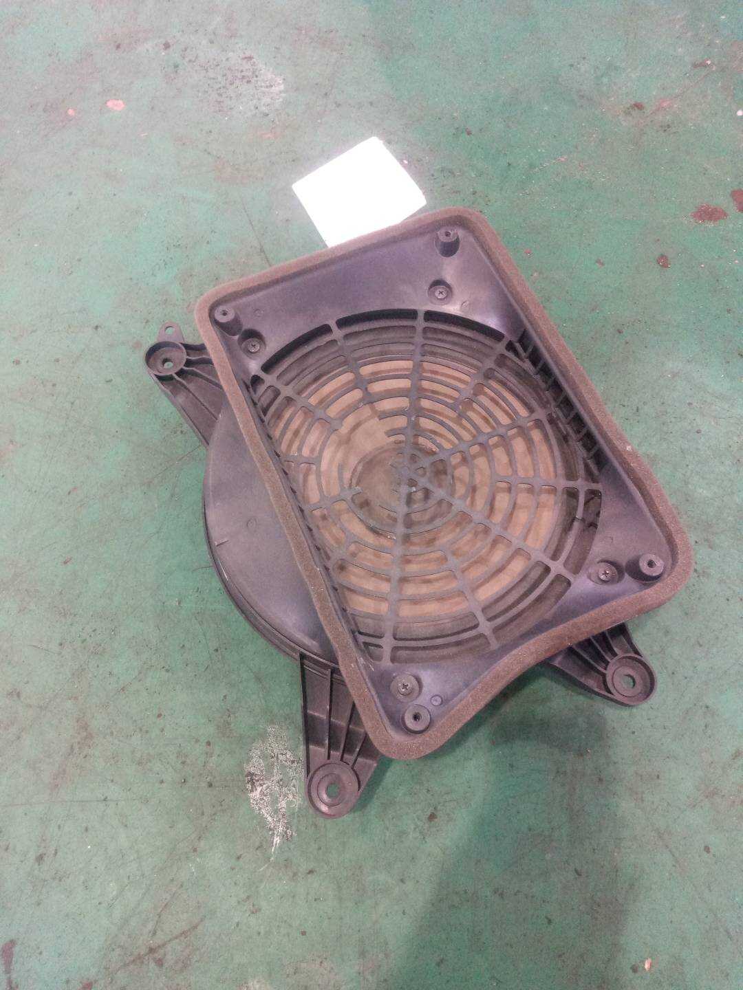 4G5035412 后窗台饰板扬声器(中)