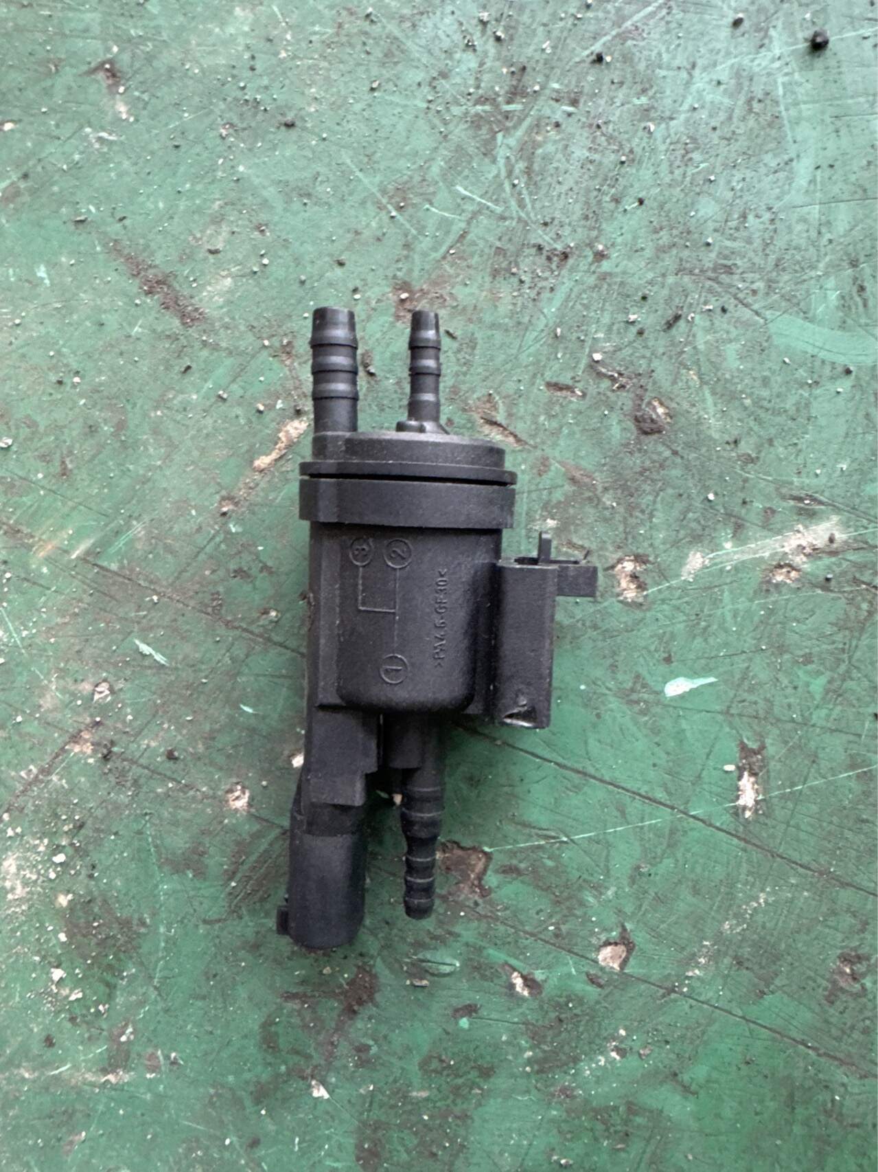 A22197001417E94 Driver Seat Headrest Guide Sleeve