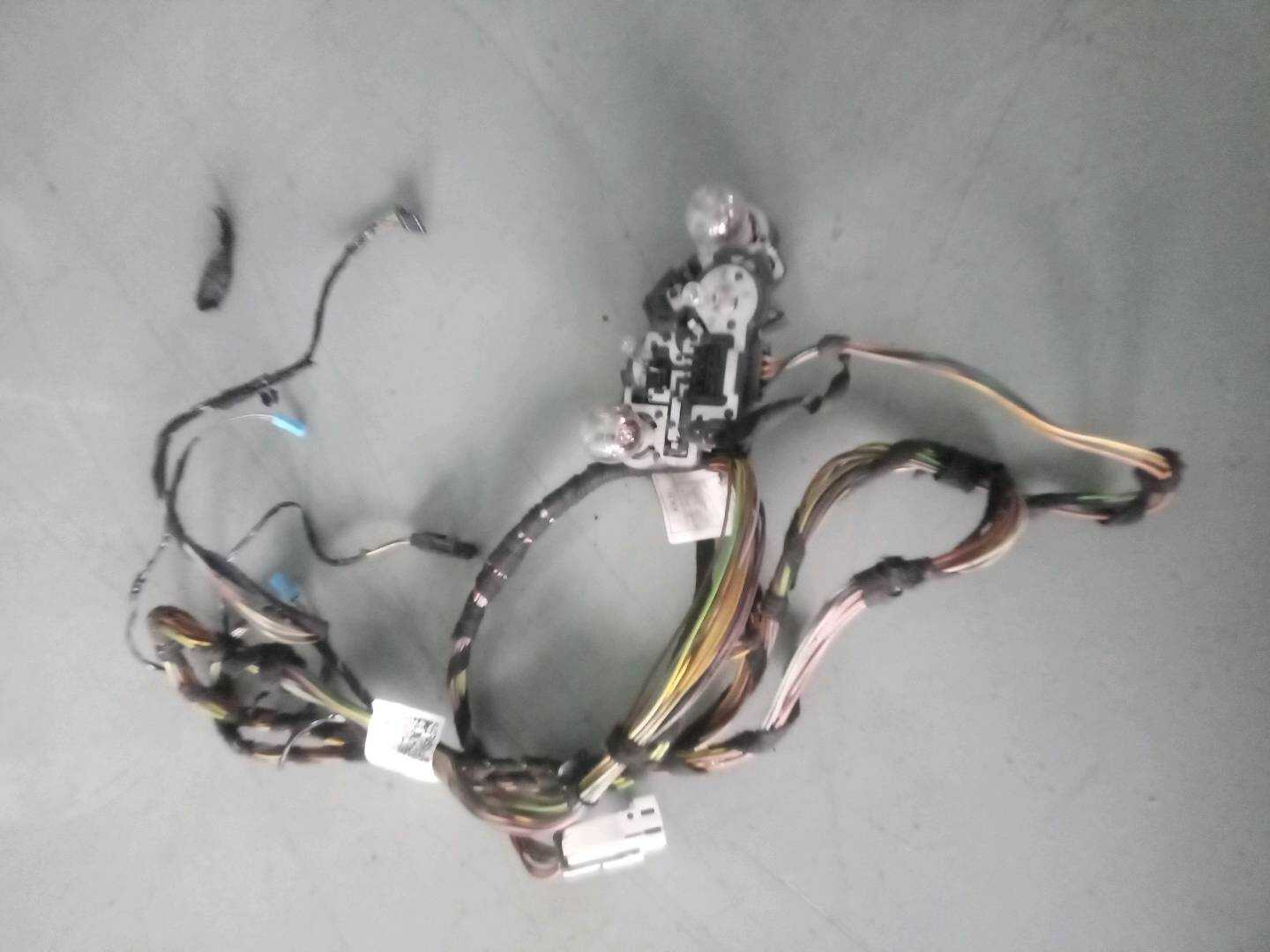 61129313656 后尾箱盖线束