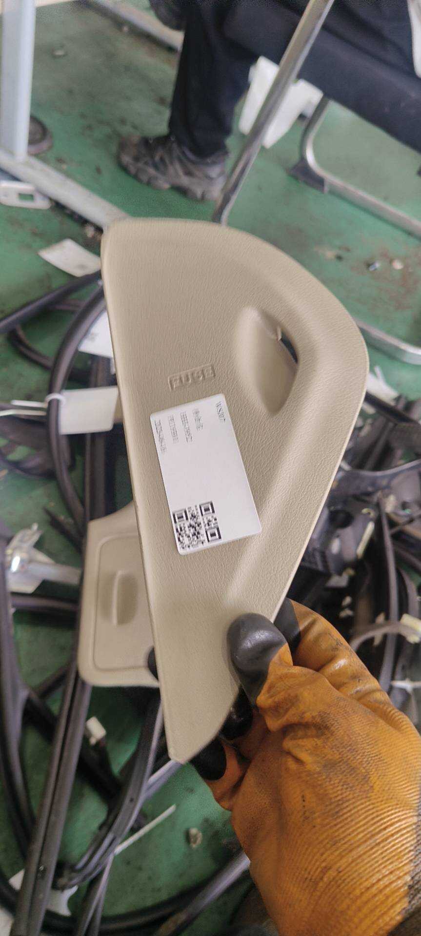 26202024 Dashboard Side Guard, Left