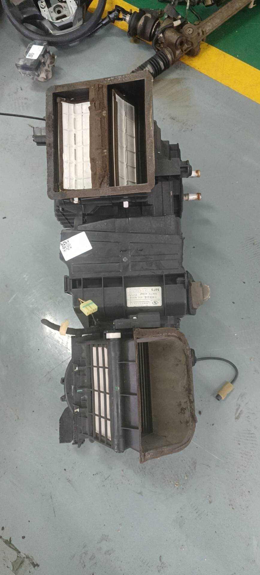 9043389 Evaporator Assembly