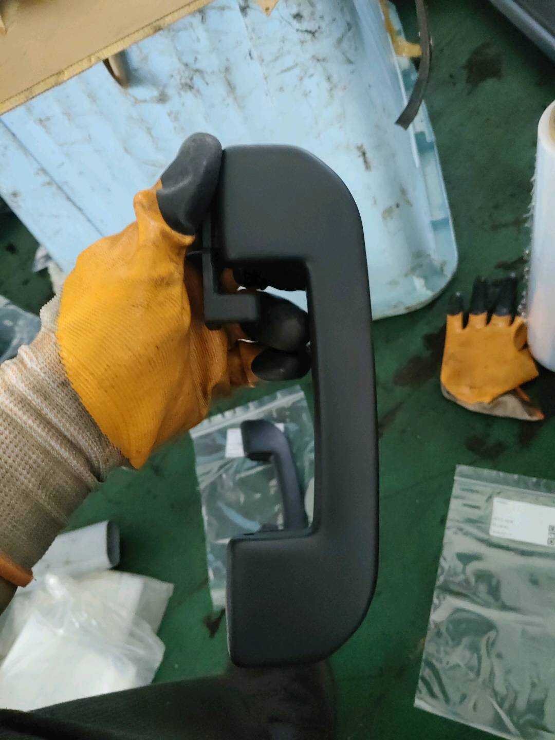 B011046 Rear Left Grab Handle Assembly