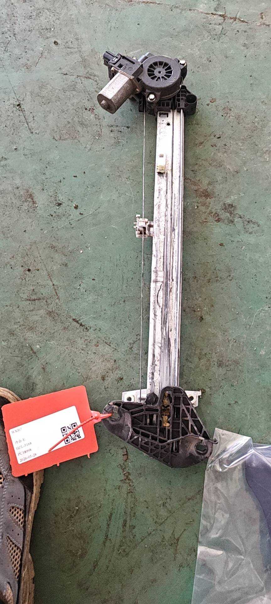 72710T7JH01 后门玻璃升降器总成(右)