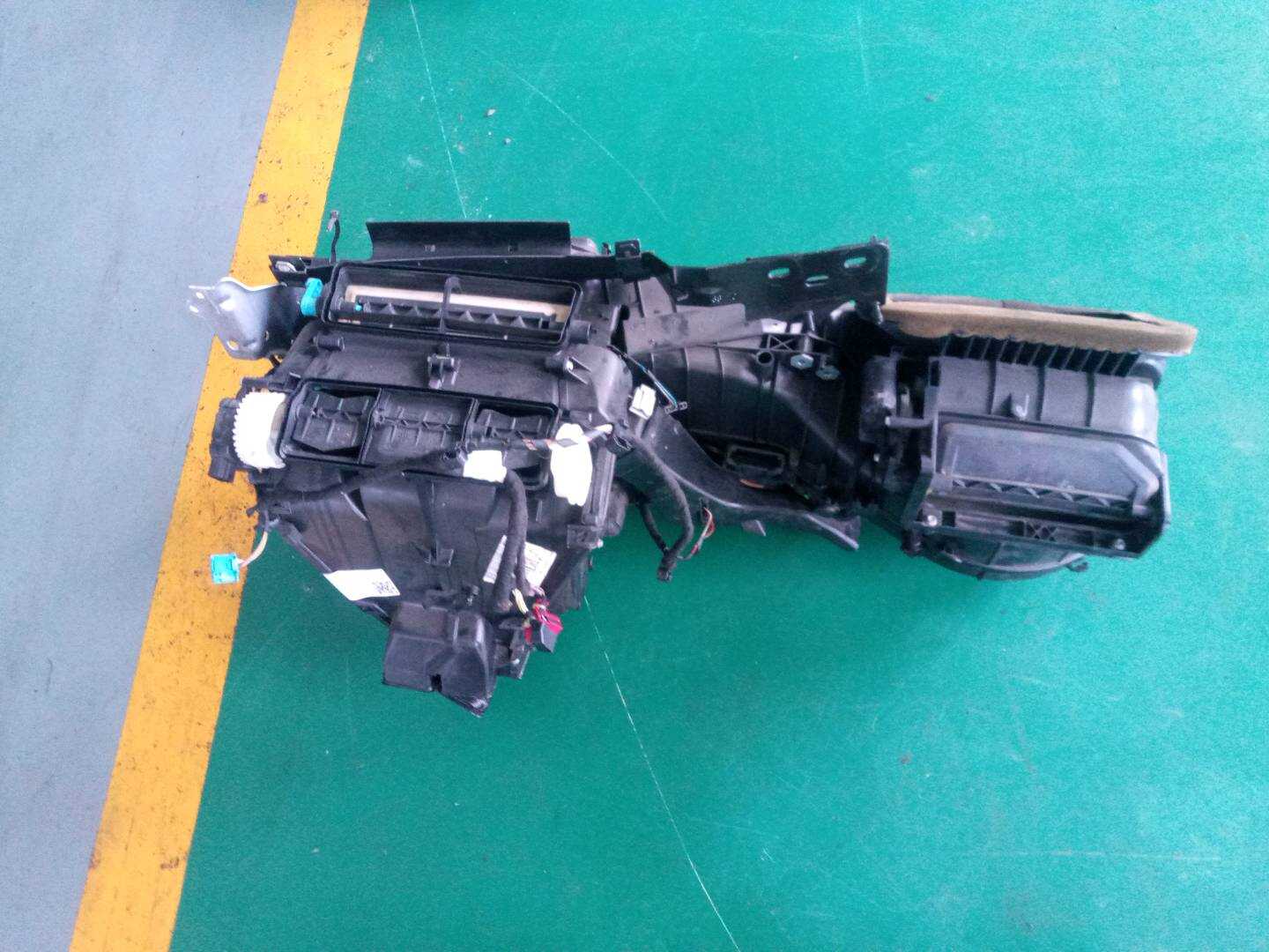 1K1820353B 蒸发箱总成