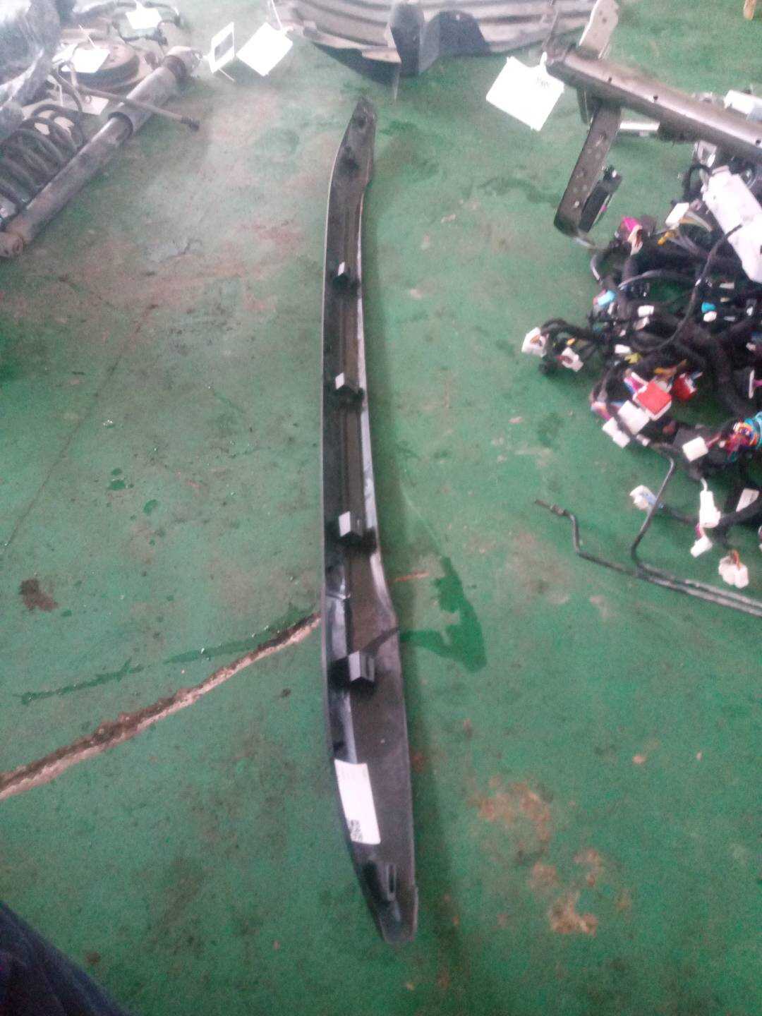 SC5709110 左行李架盖板