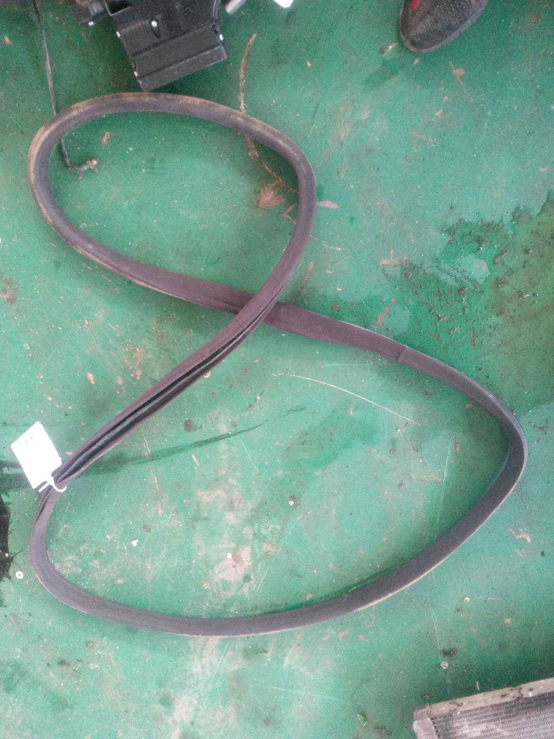 A22169711518K64 Rear Door Body Seal Strip, Right
