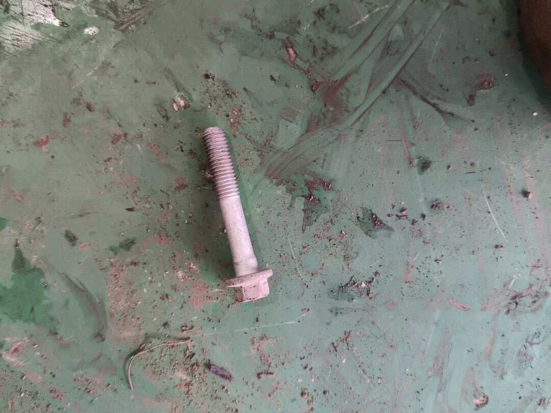 C2C35271 Bolt