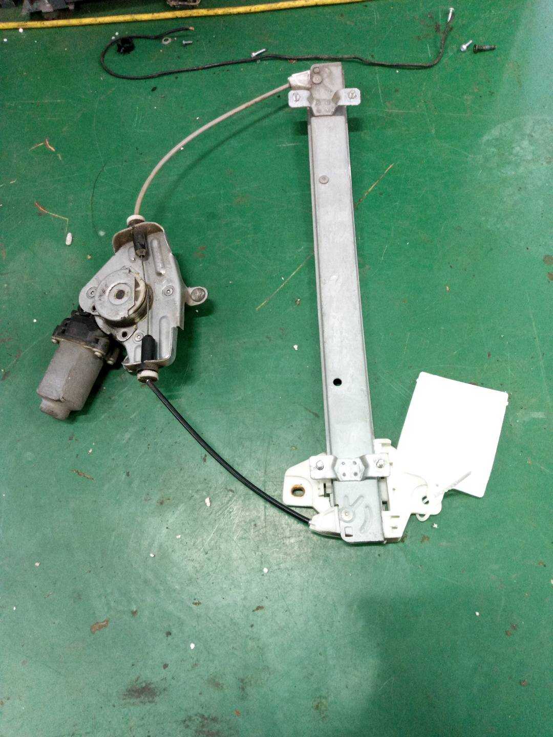 834011R010 后门玻璃升降器总成(左)