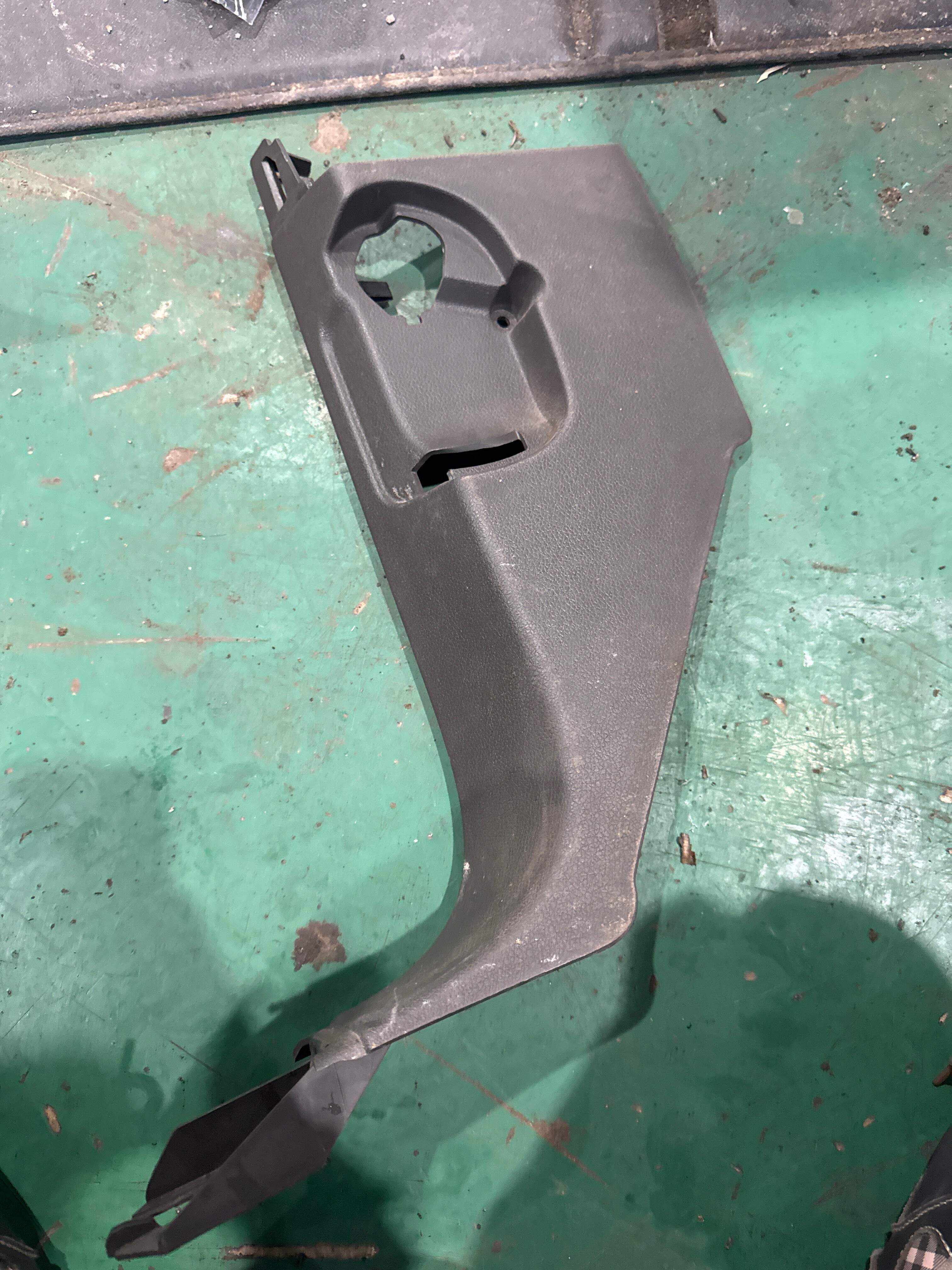 4L1867271D A-Pillar Inner Trim (Lower Left)