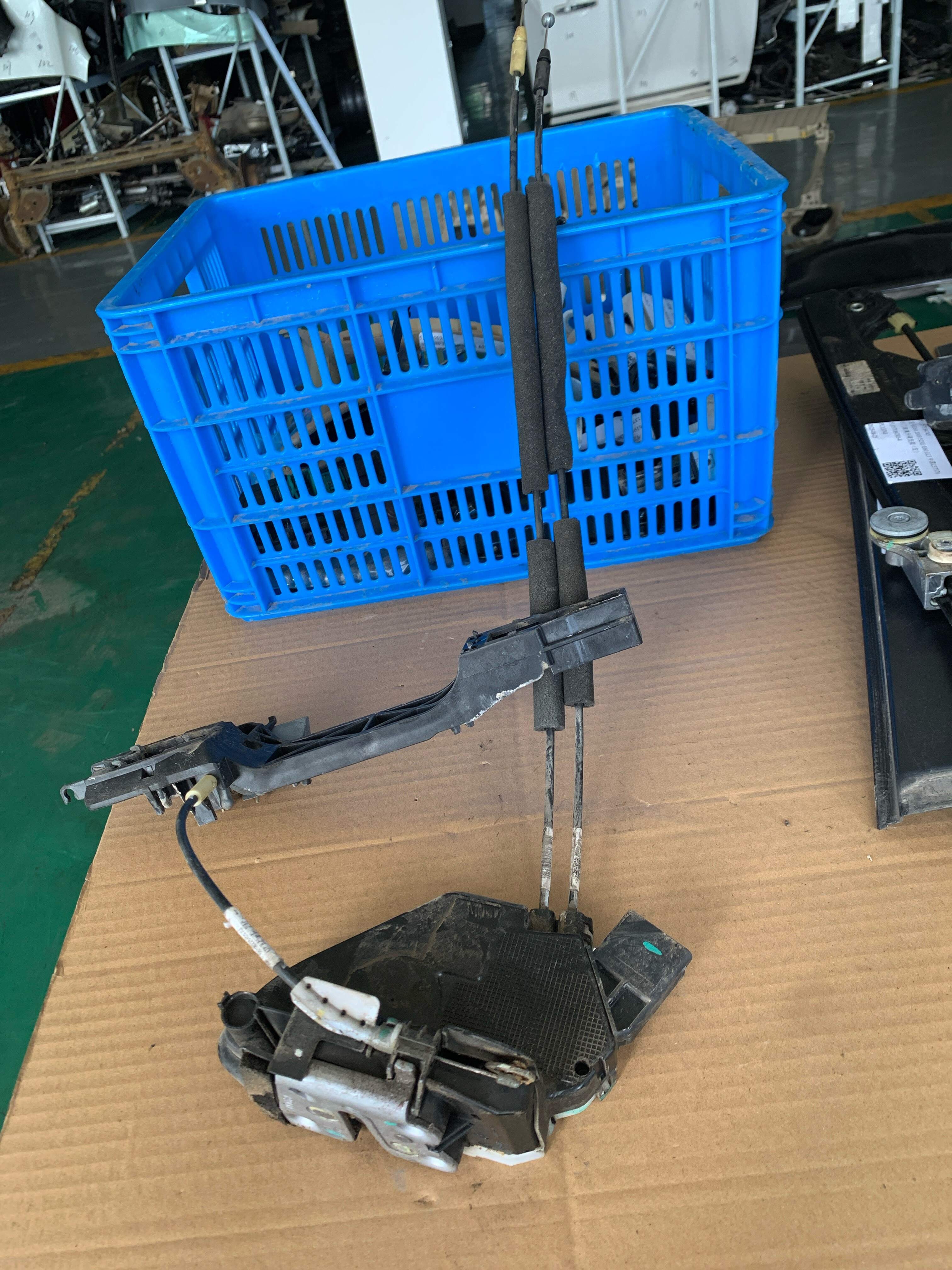 5610002BAD0000 前门锁机构(右)