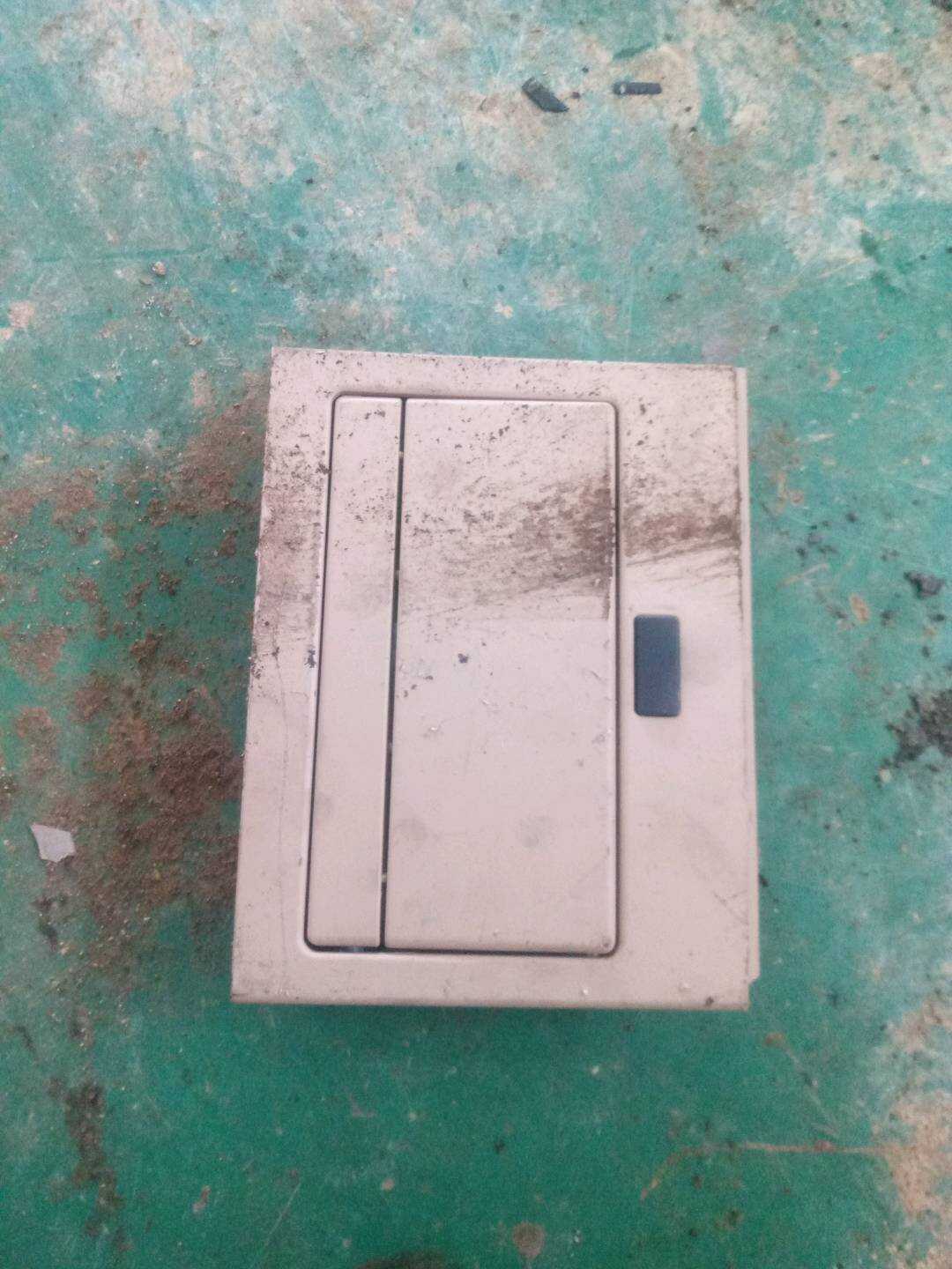 51443119300 化妆镜 后座区