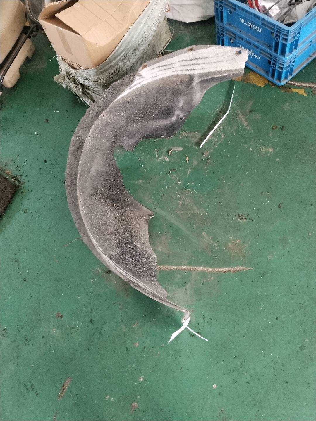 51717172493 后叶子板内衬(左)