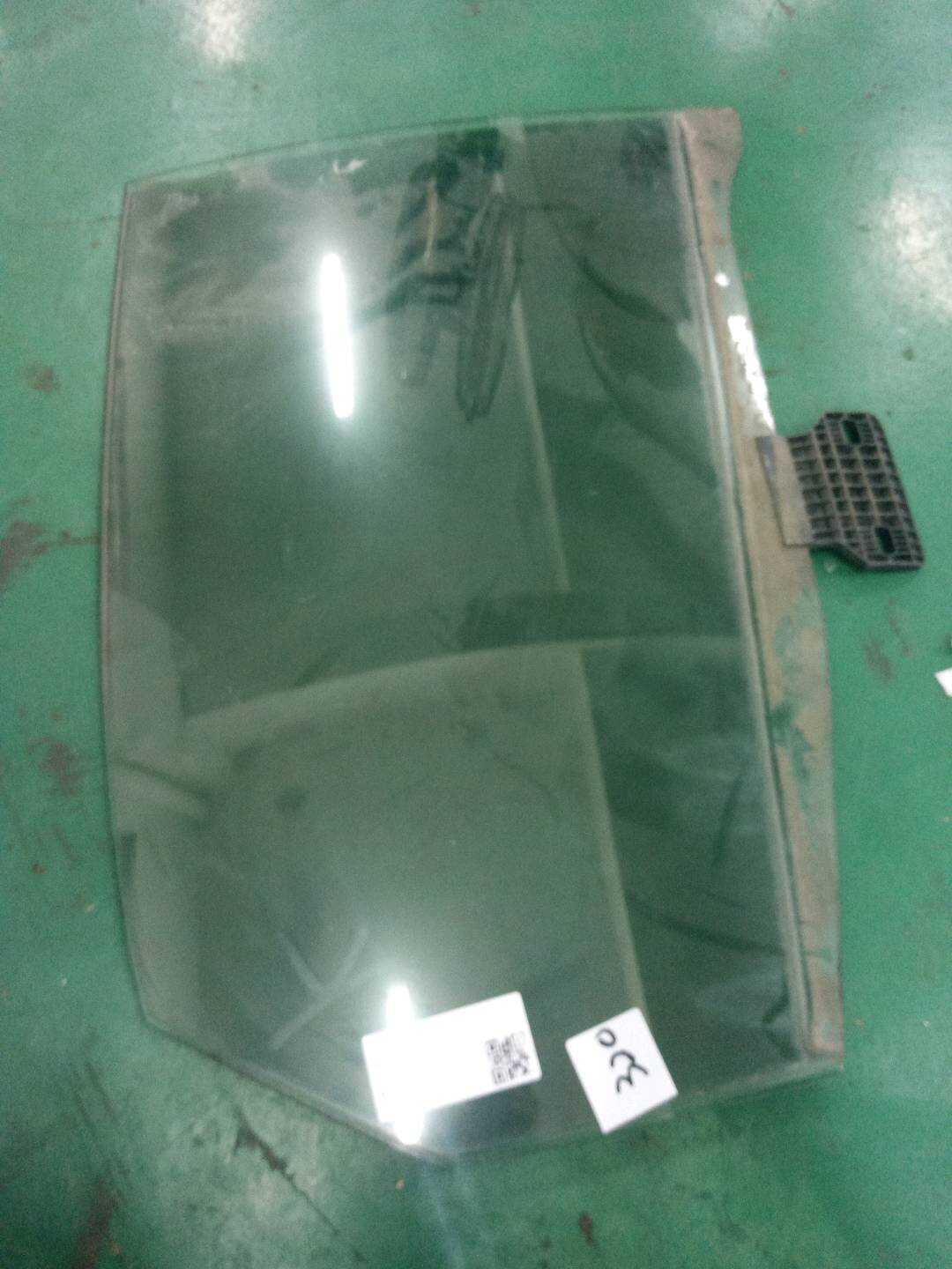 8E5845300T 侧窗玻璃