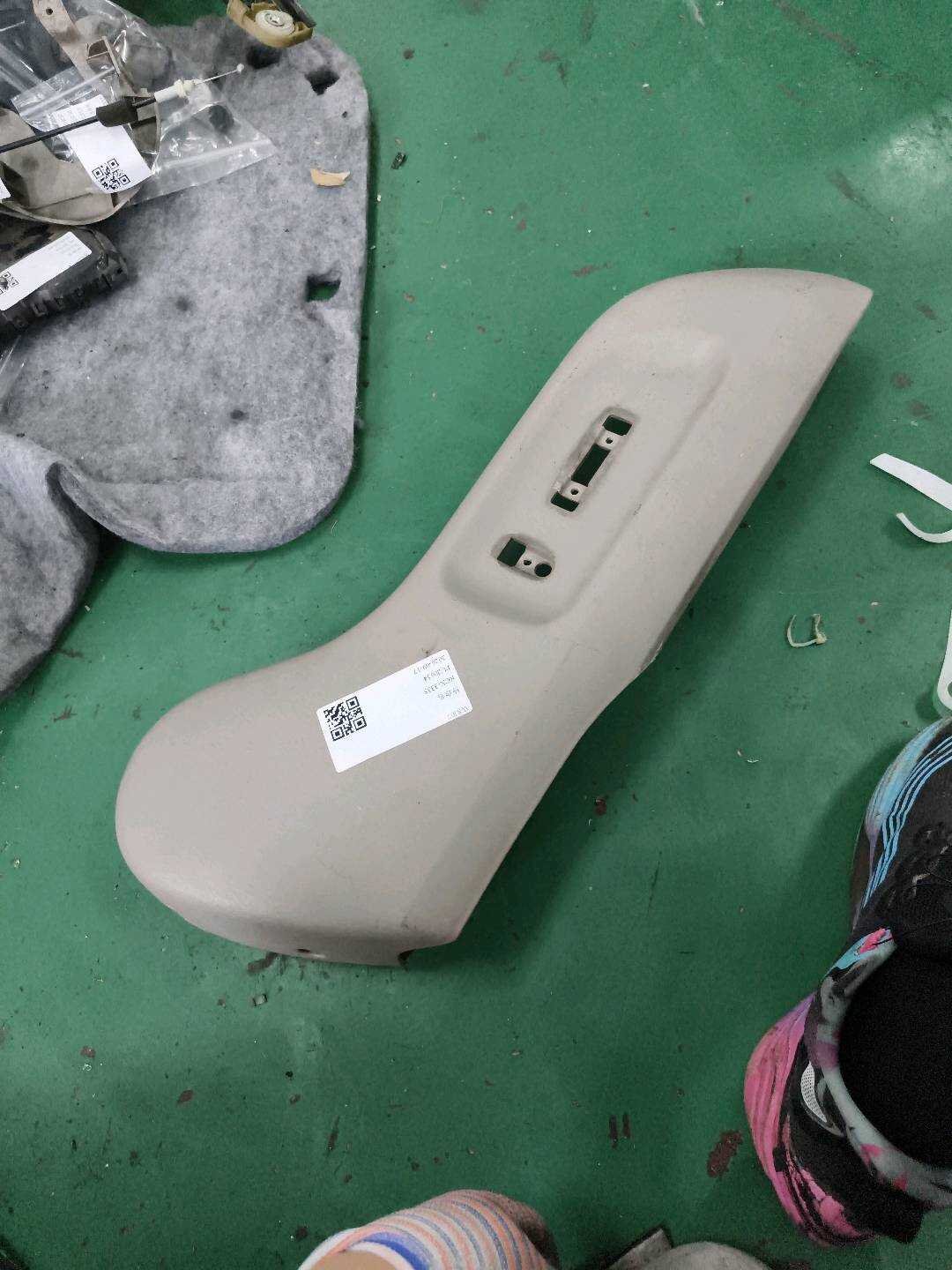 7181233160E0 驾驶员座椅调节装置饰板