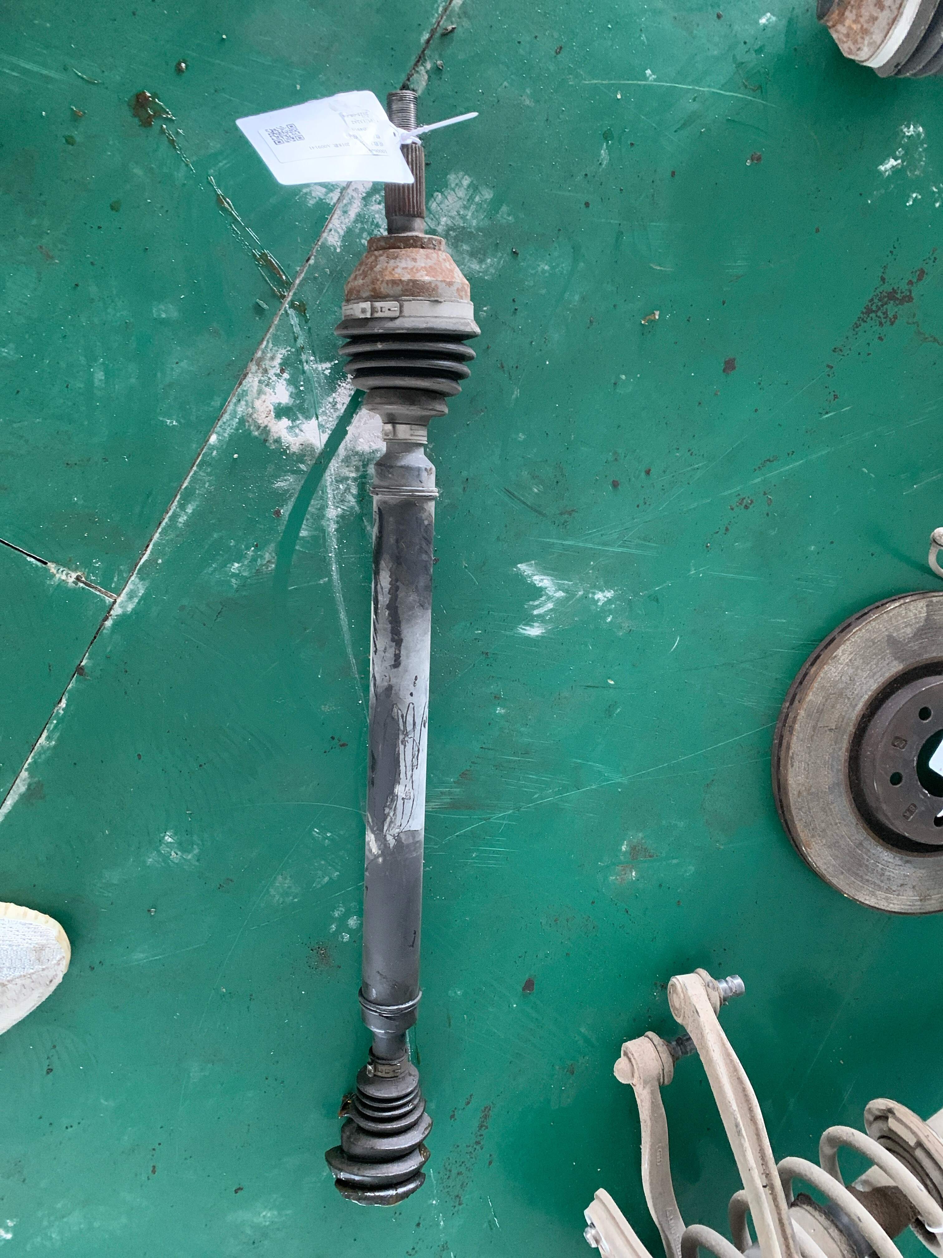 100004910 Front Axle Shaft, Right
