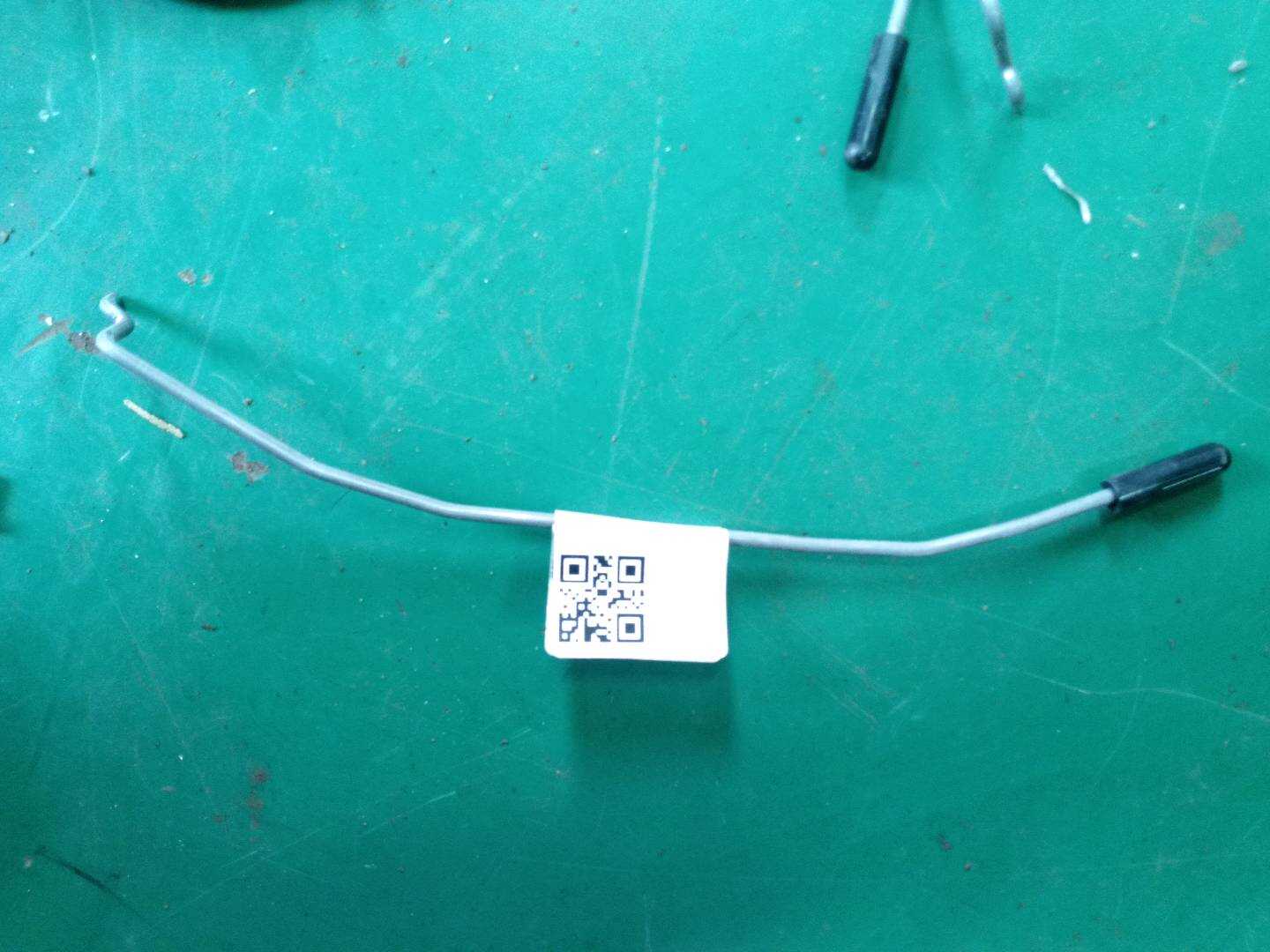 51227293618 后门锁止杆（右）