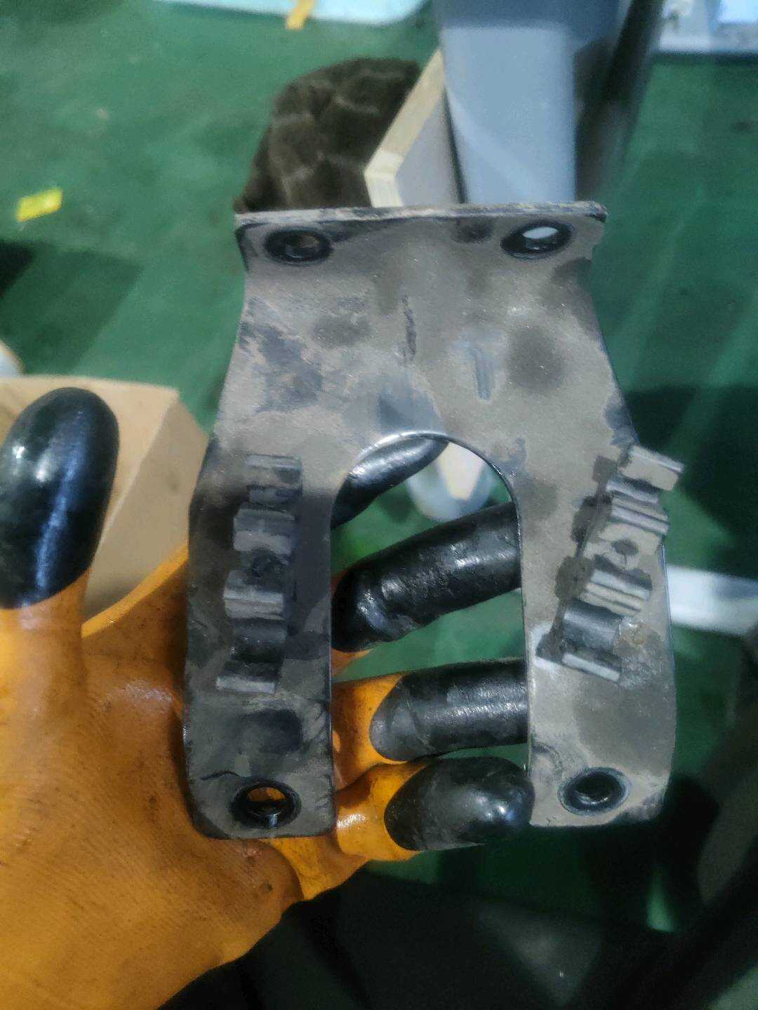 2401601 Intake Manifold Bracket