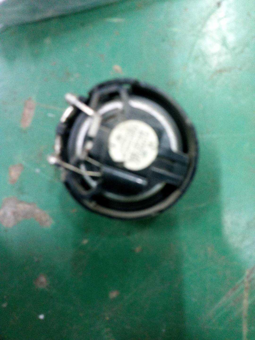 L8E0035399 前门高音扬声器