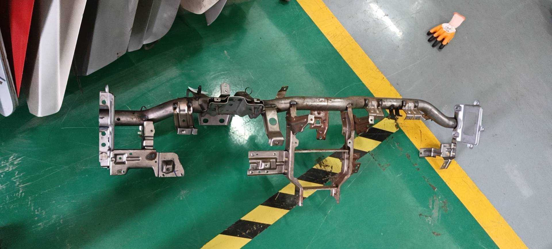 5497590 Dashboard Frame