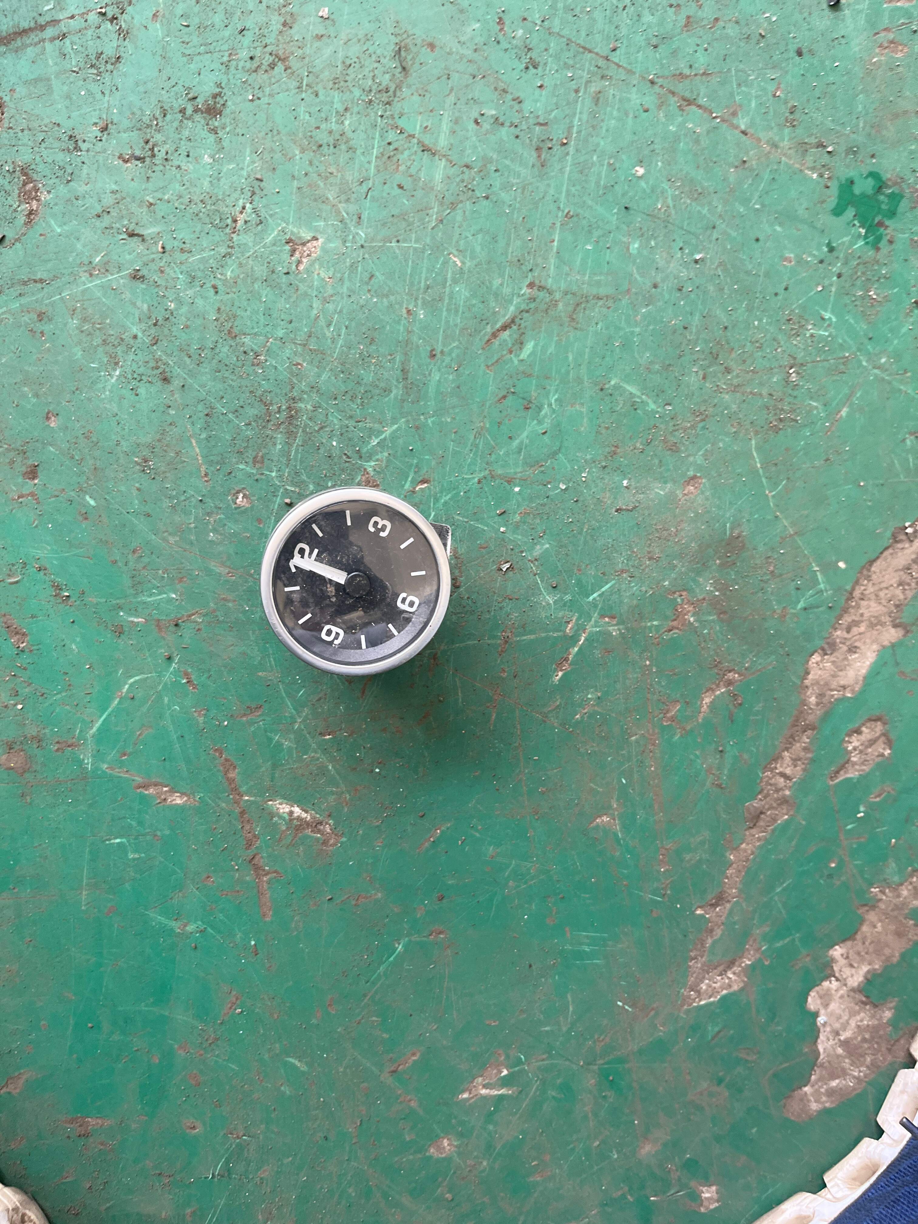 LR072164 Electronic Clock