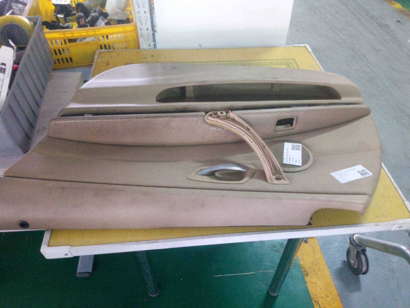 51417217550 前门内饰板（右）