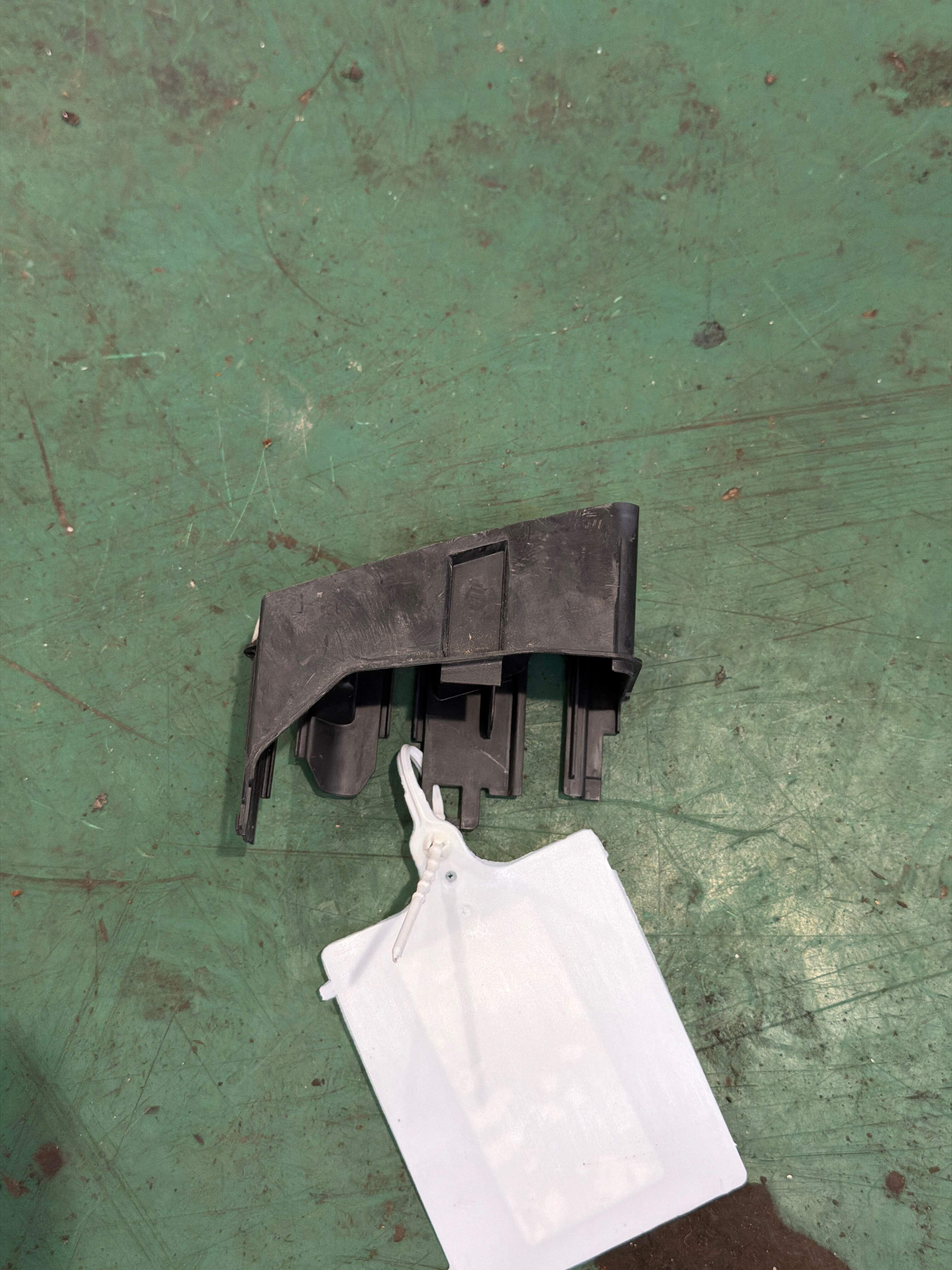 C2D39612 Lock Pin Cover