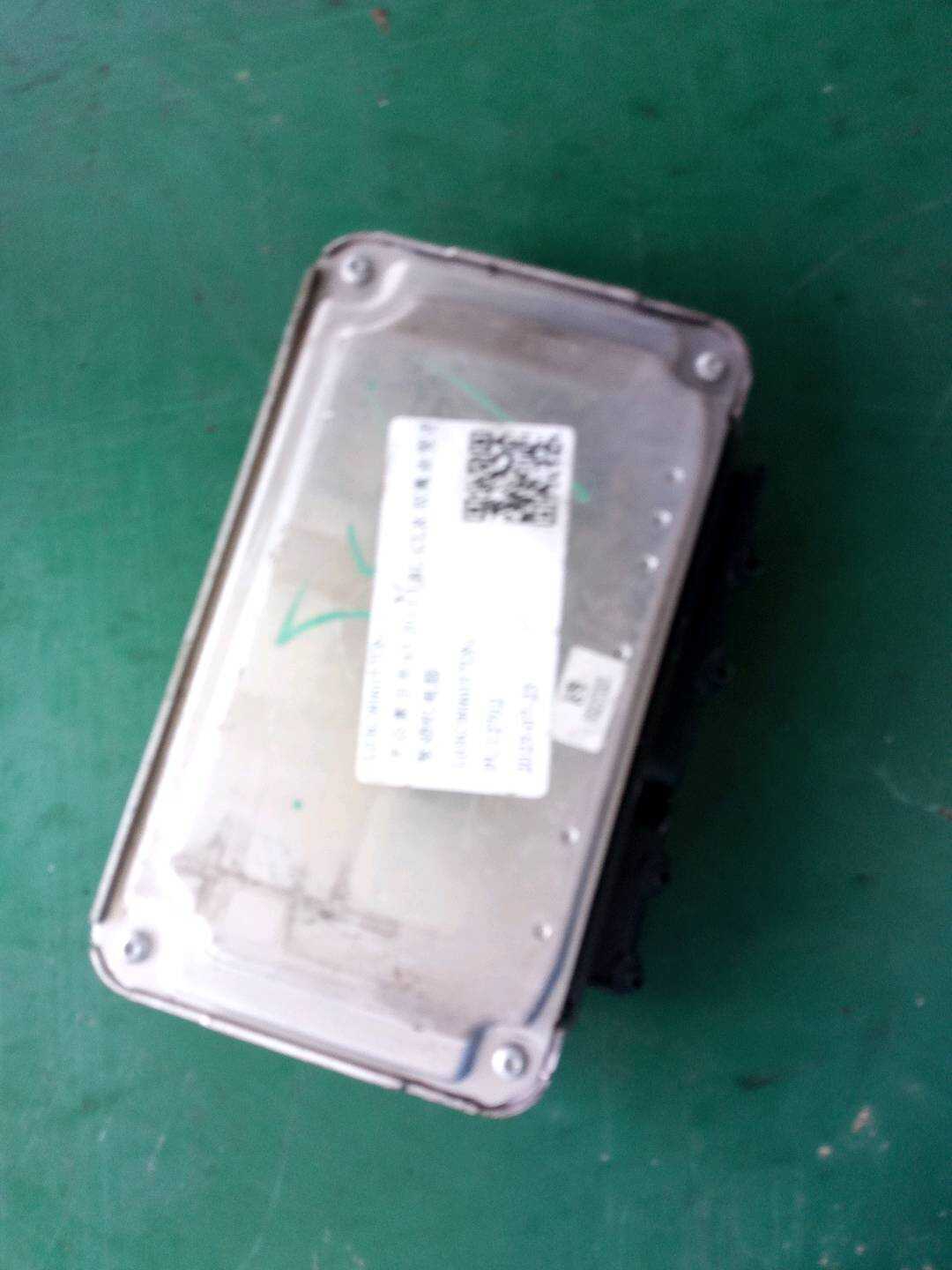 L03C906057DN 发动机电脑