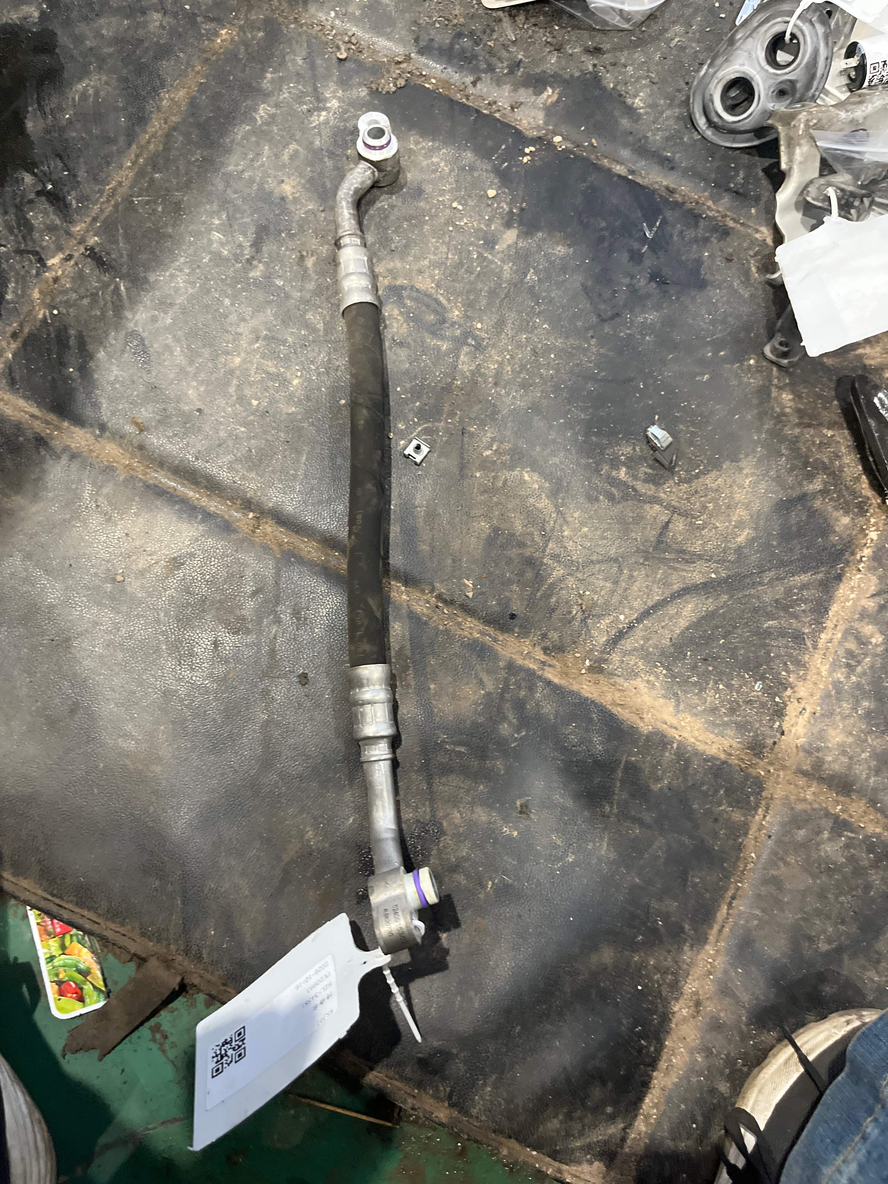 4L0820730 制冷剂软管