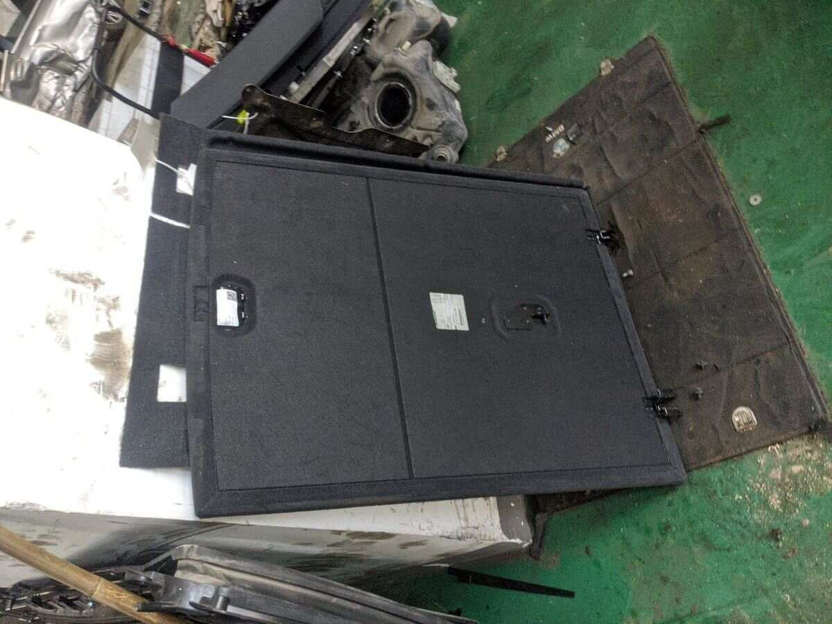 51477325502 Trunk Carpet