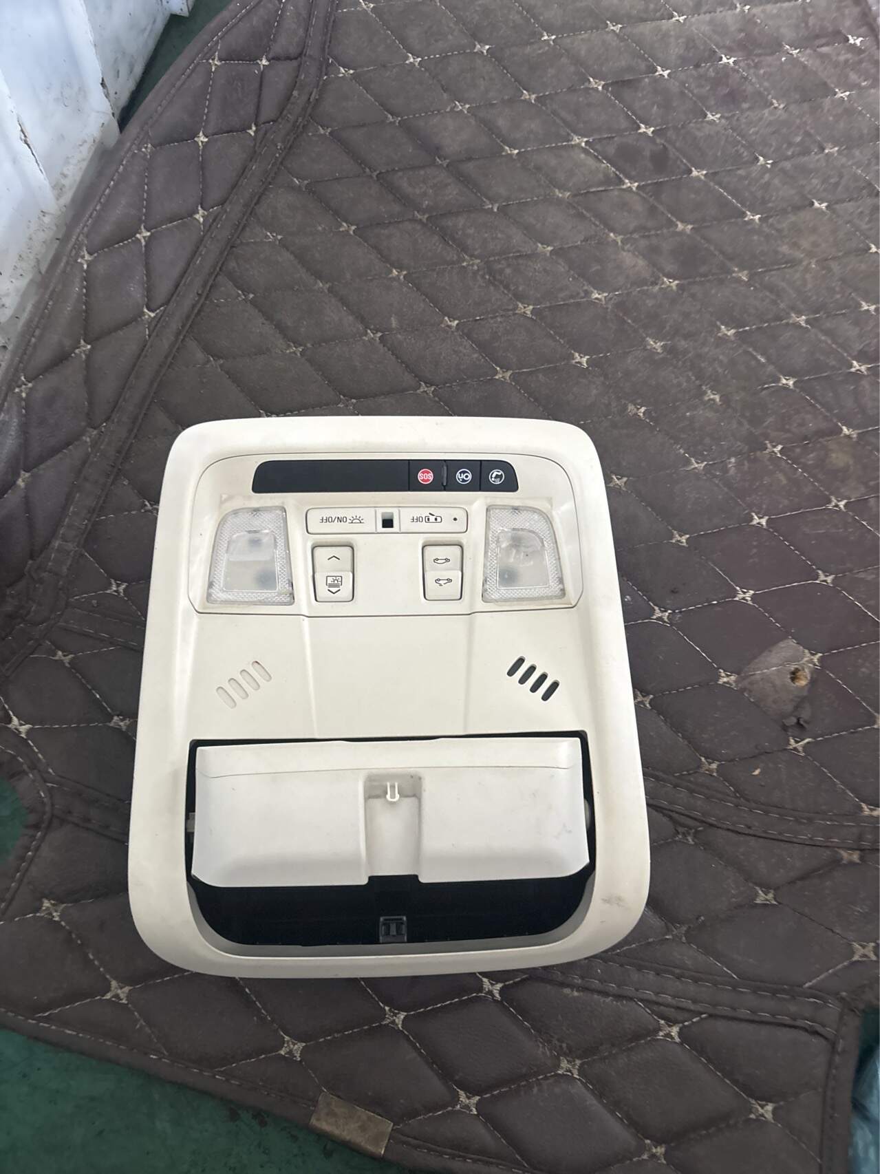 23489673 Roof Console