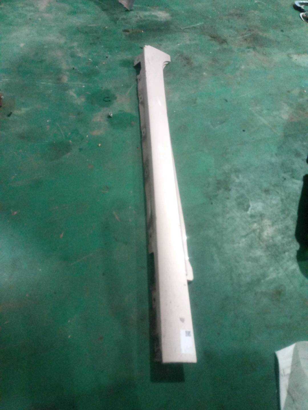 51777284120 底大边(右)