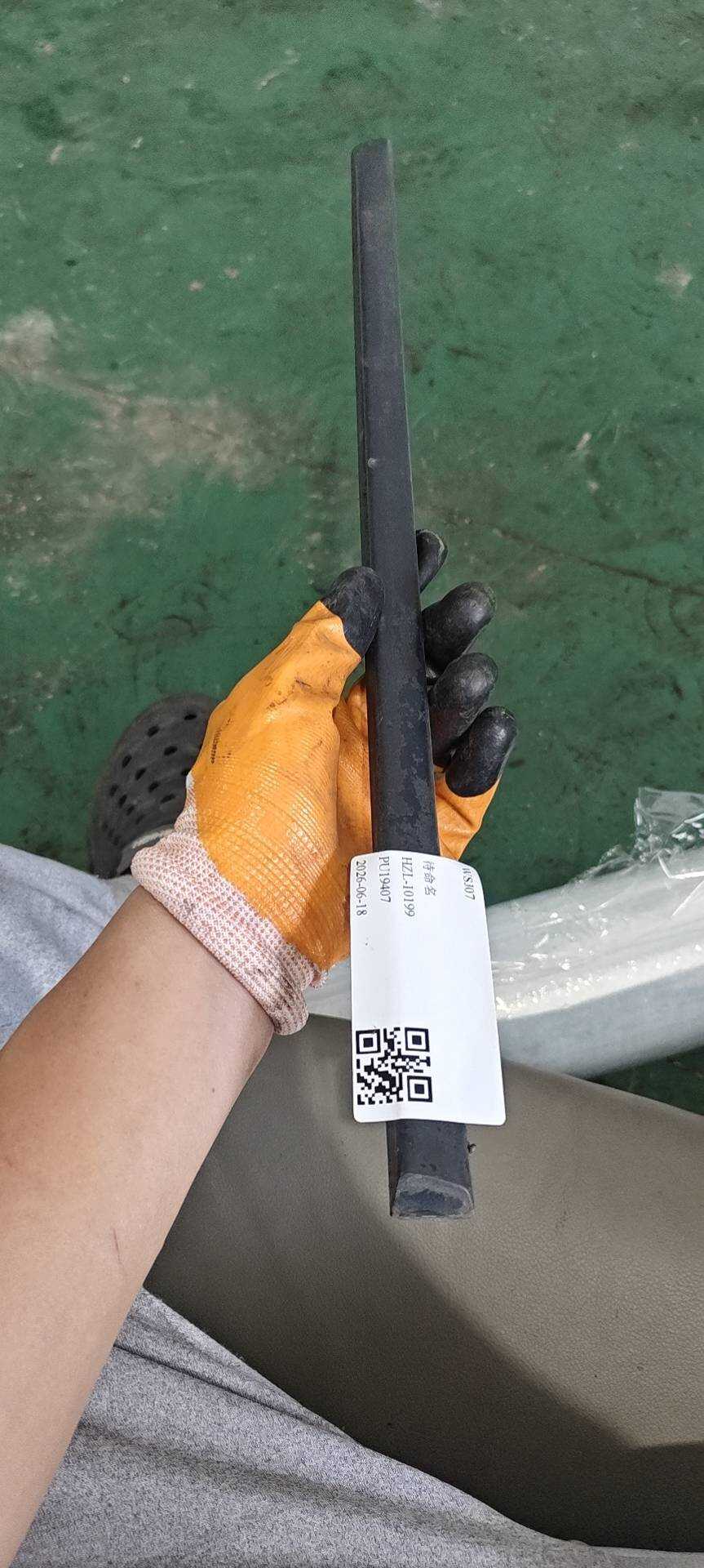 51137158536 后门饰条(右)