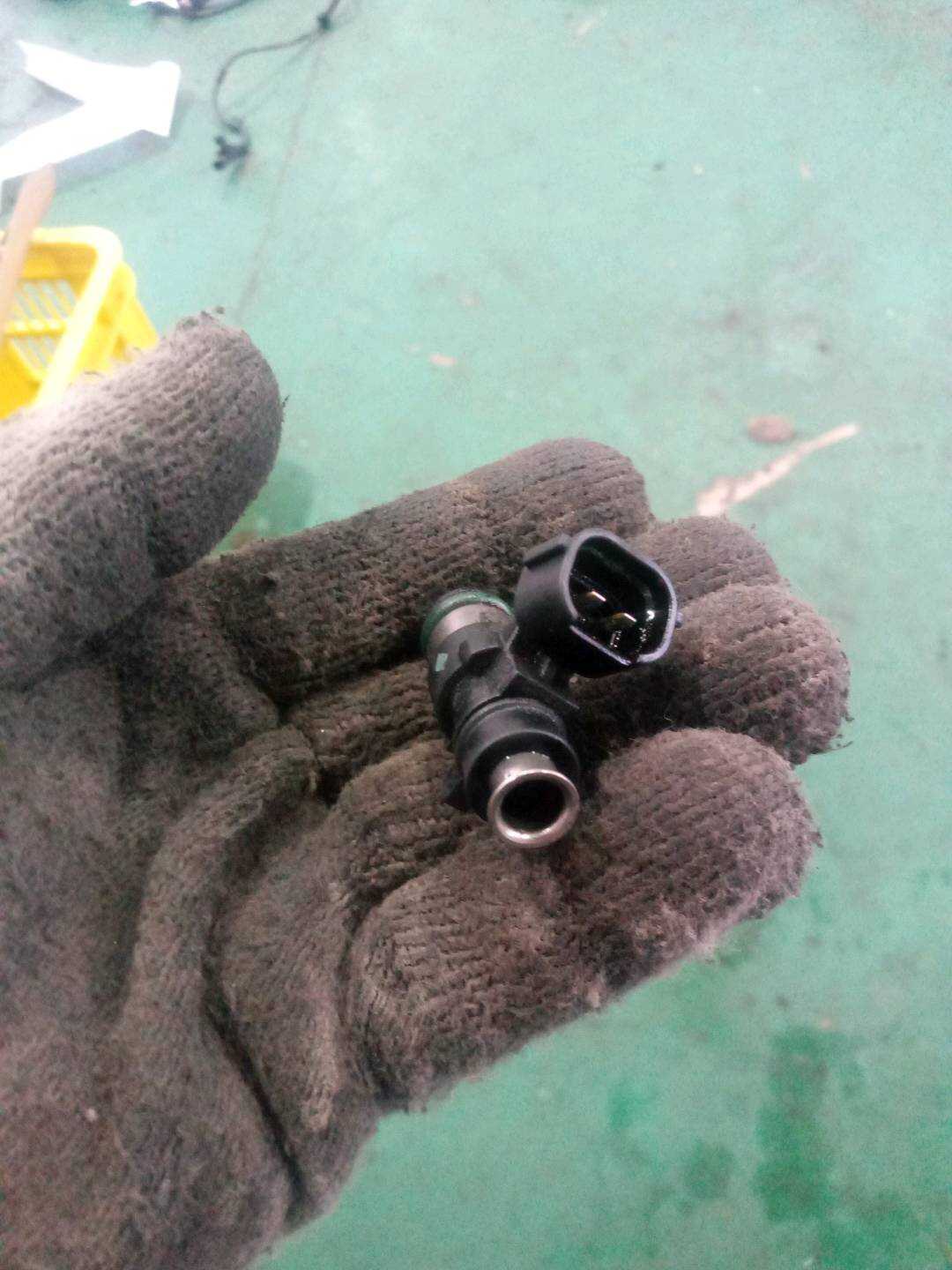 A1320780323 Fuel Injector